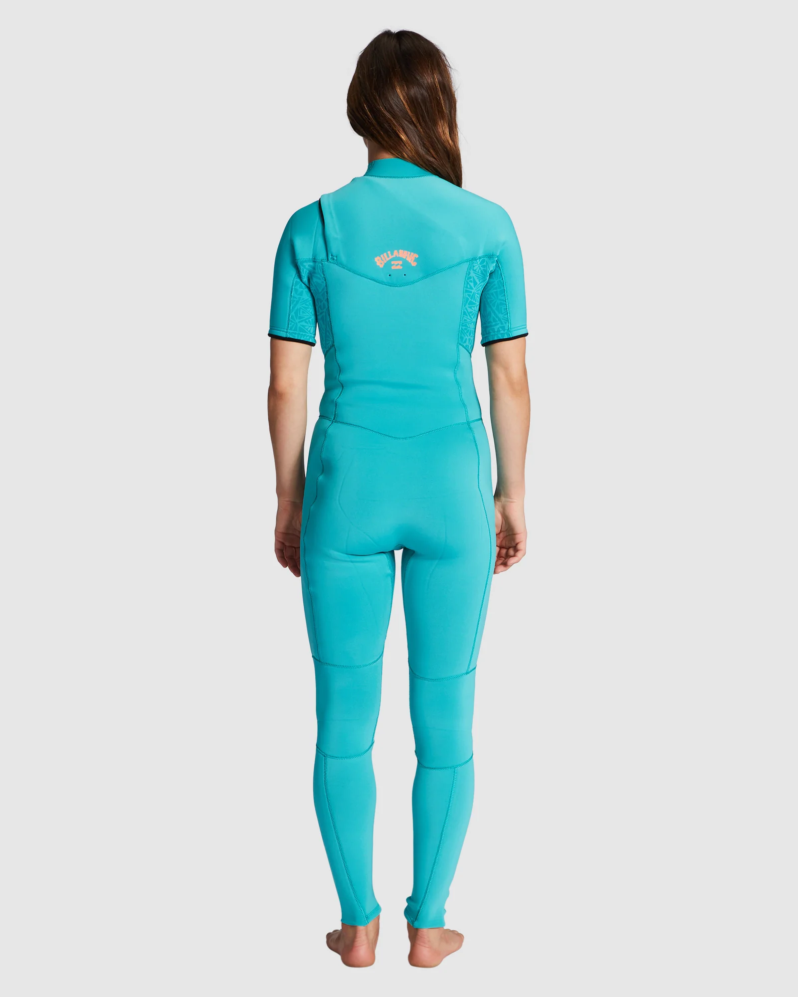 Womens 2/2mm Synergy Chest Zip Short Sleeve Fullsuit - Image 3