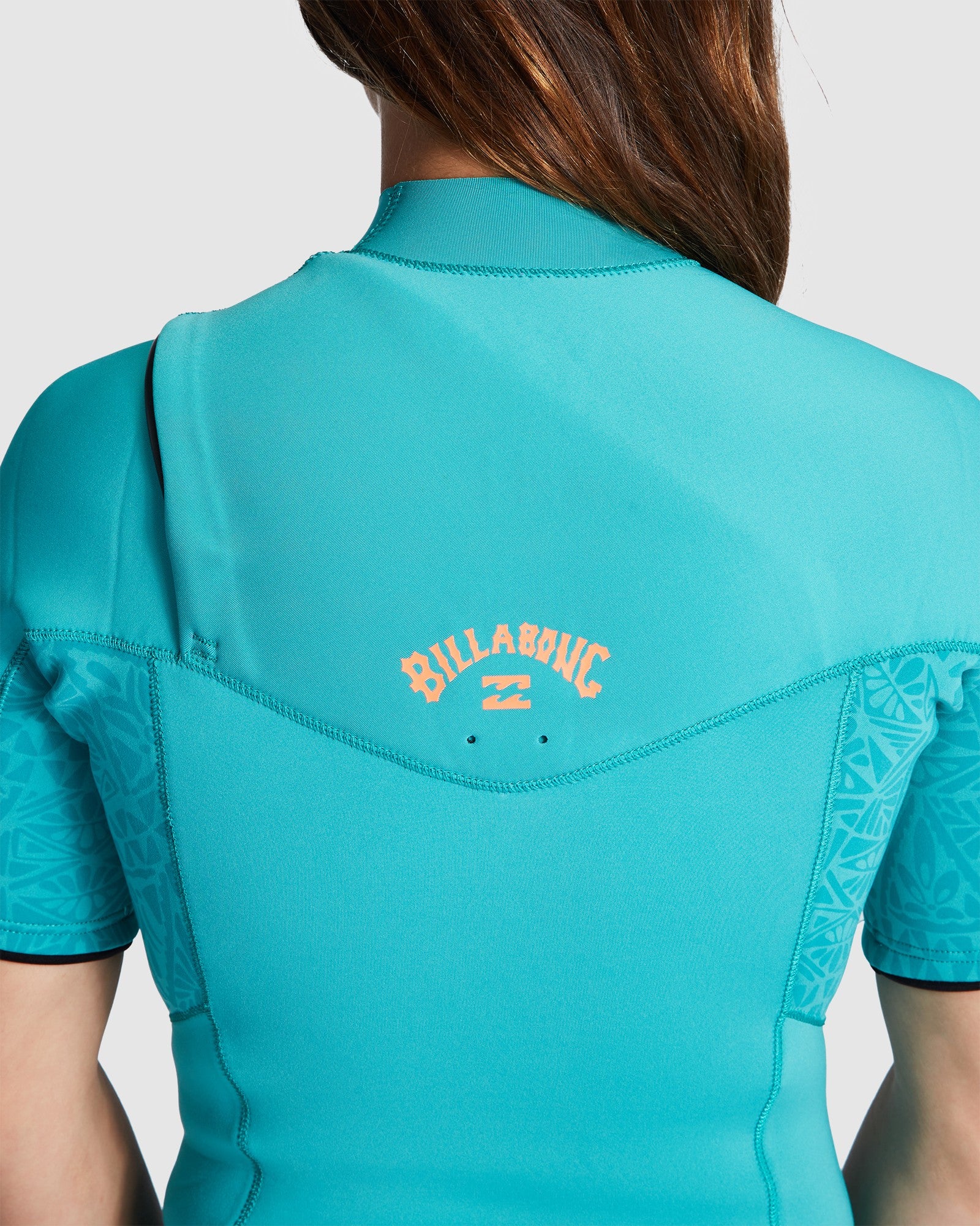Womens 2/2mm Synergy Chest Zip Short Sleeve Fullsuit - Image 5