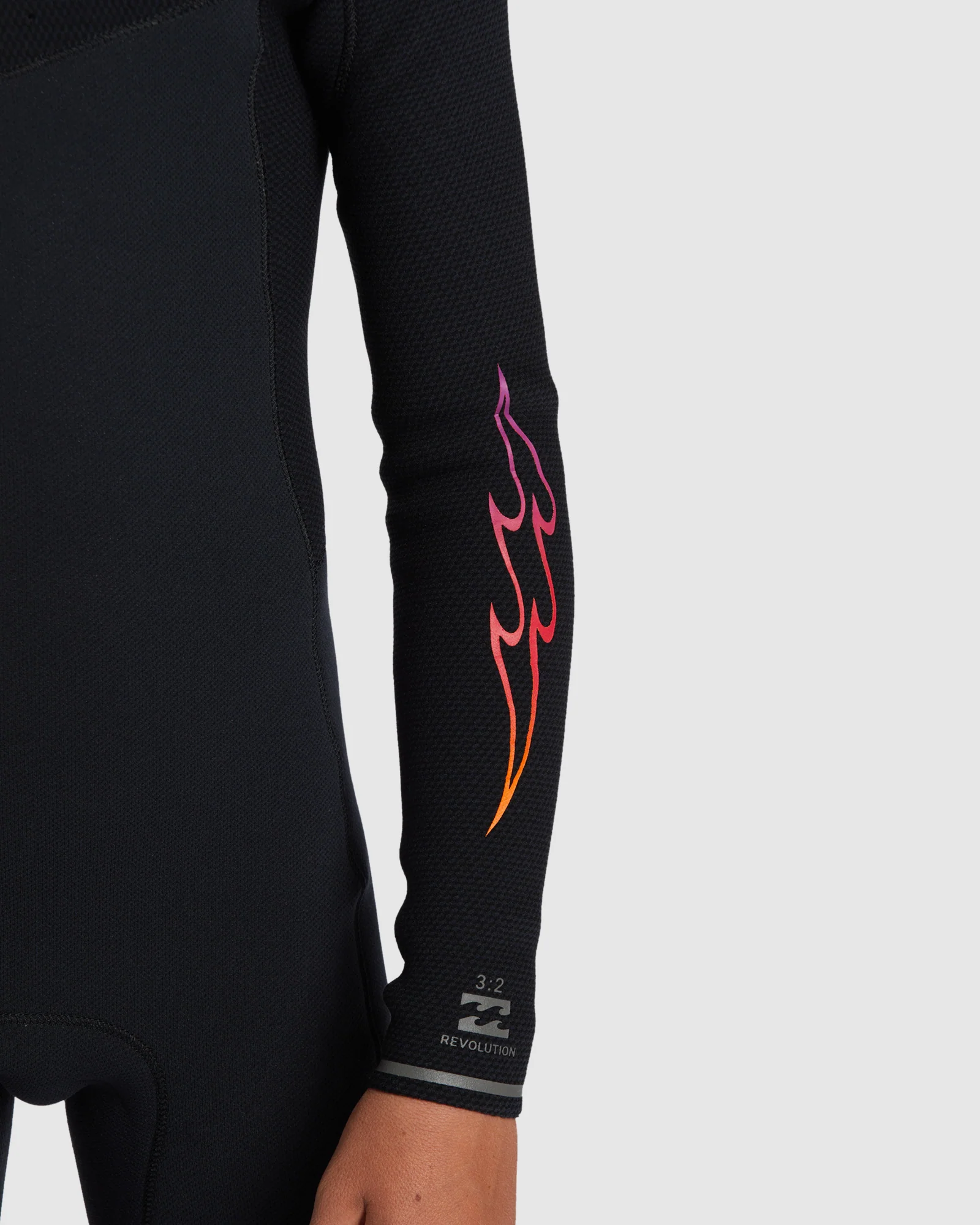 Boys 8-16 3/2mm Revolution Steamer Wetsuit - Image 4