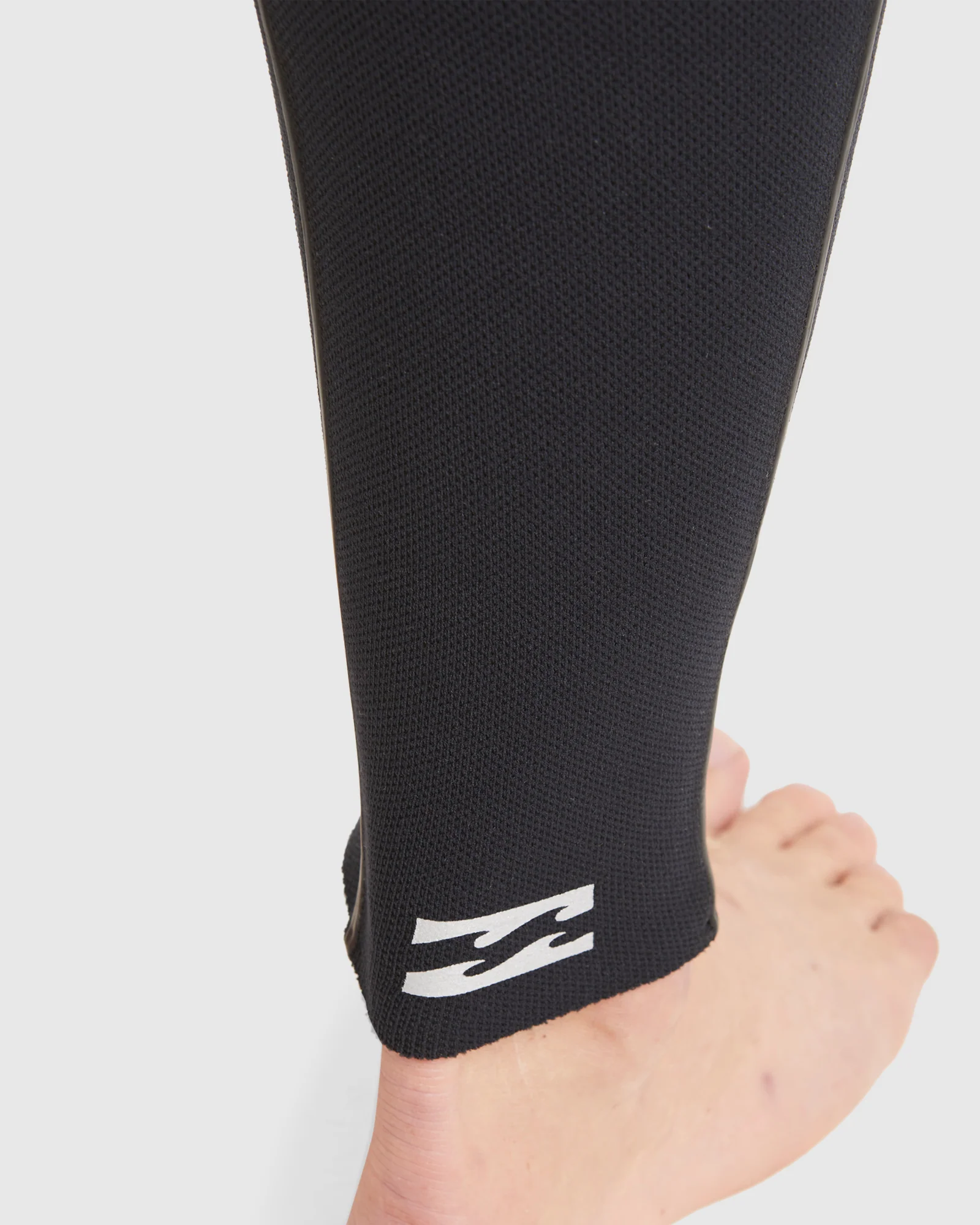 Mens 3/2mm Furnace Chest Zip Steamer Wetsuit - Image 9