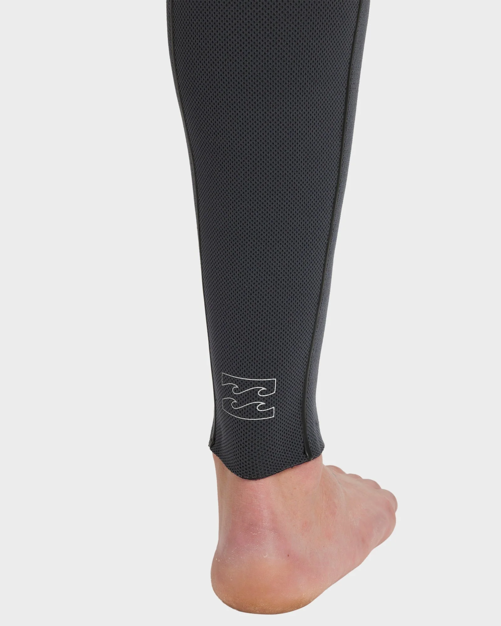 Mens 3/2mm Furnace Natural Chest Zip Wetsuit - Image 9