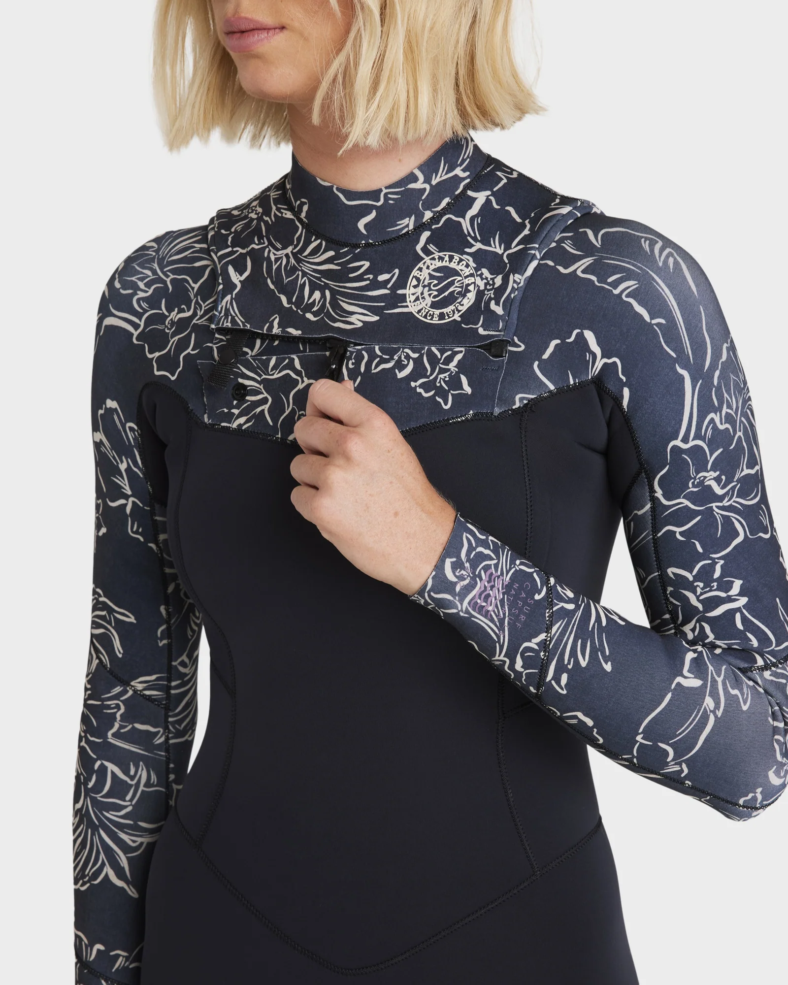 Womens 3/2mm Salty Dayz Natural Chest Zip Steamer Wetsuit - Image 4