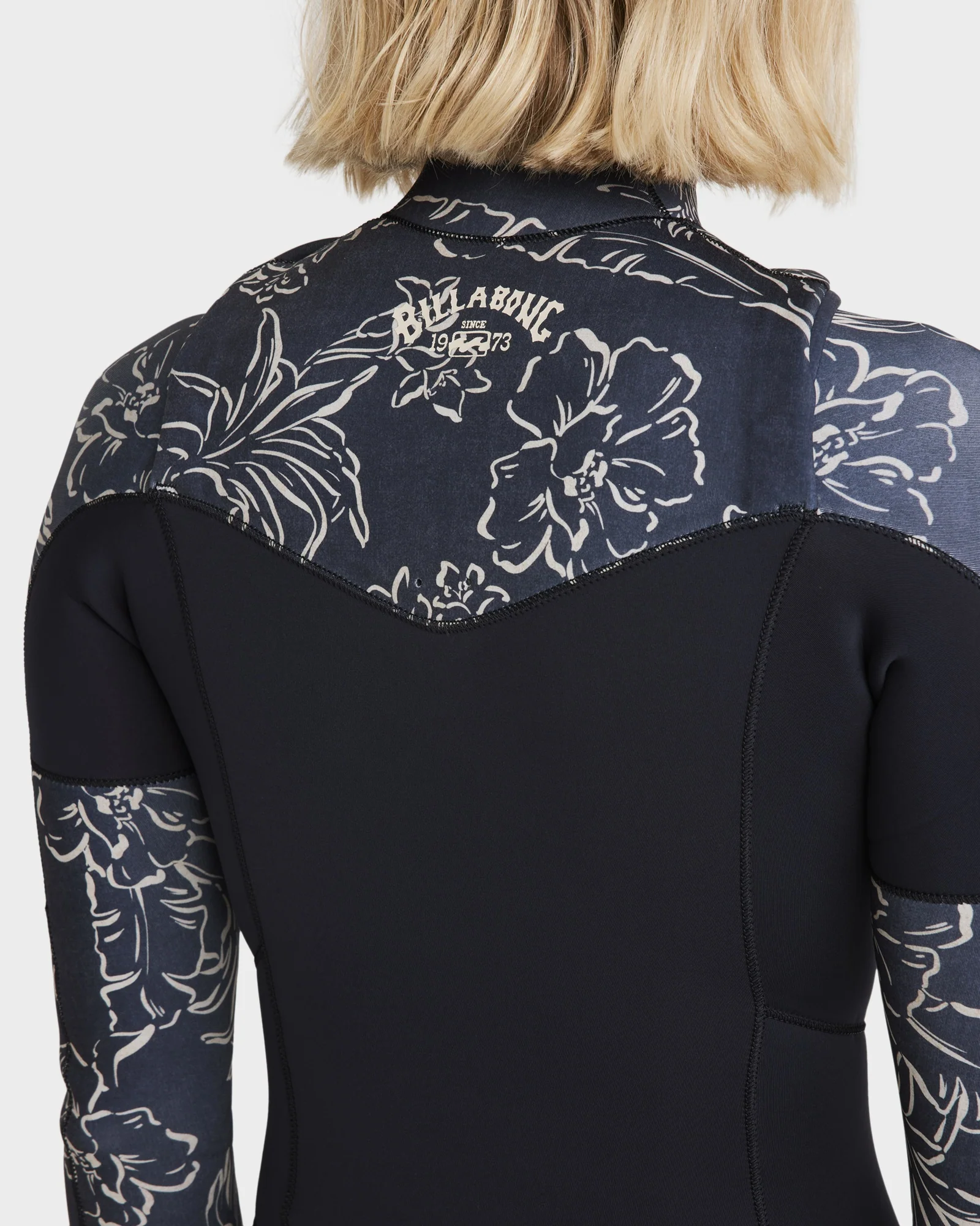 Womens 3/2mm Salty Dayz Natural Chest Zip Steamer Wetsuit - Image 8