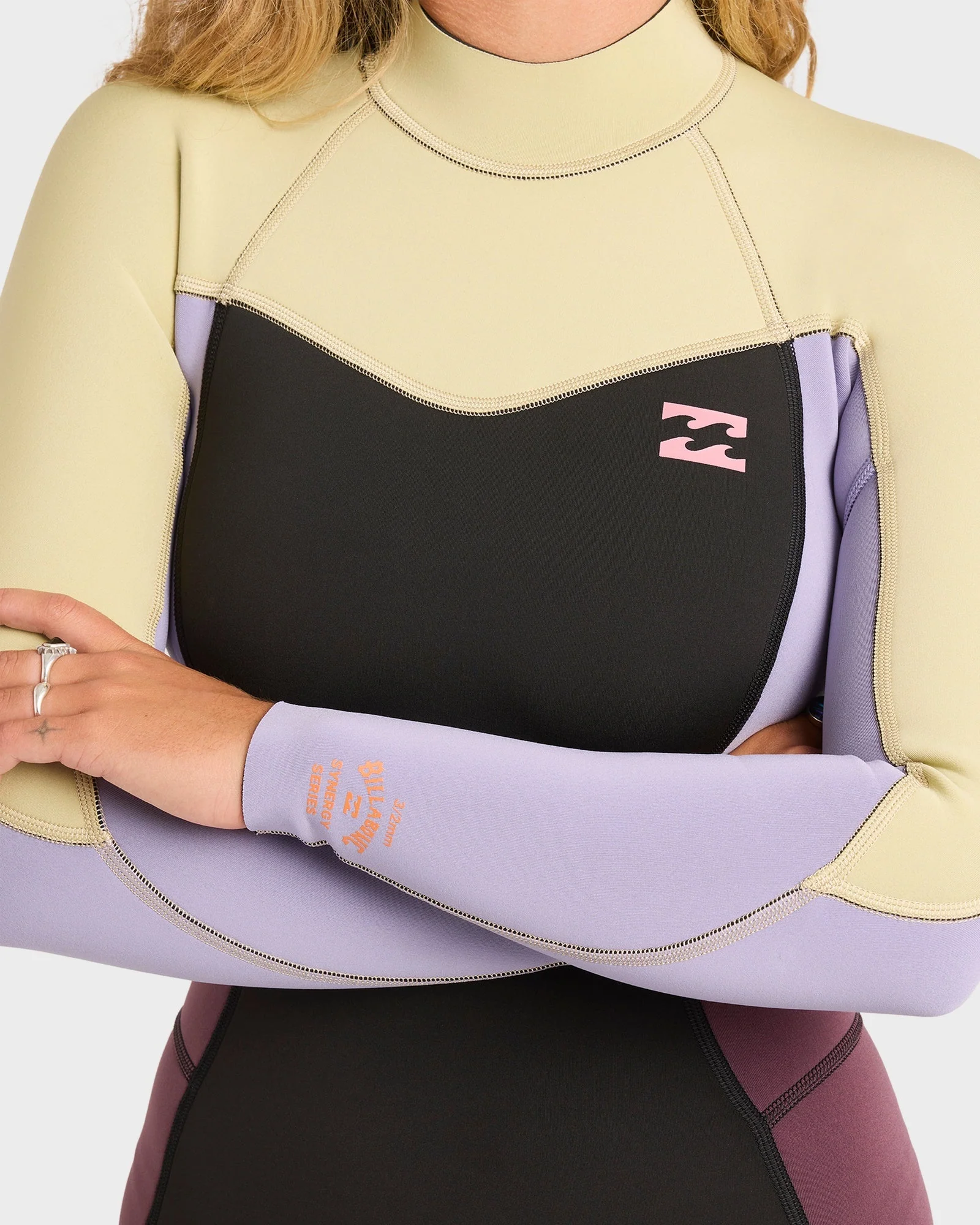 Womens 3/2mm Synergy Back Zip Flatlock Steamer Wetsuit - Image 4