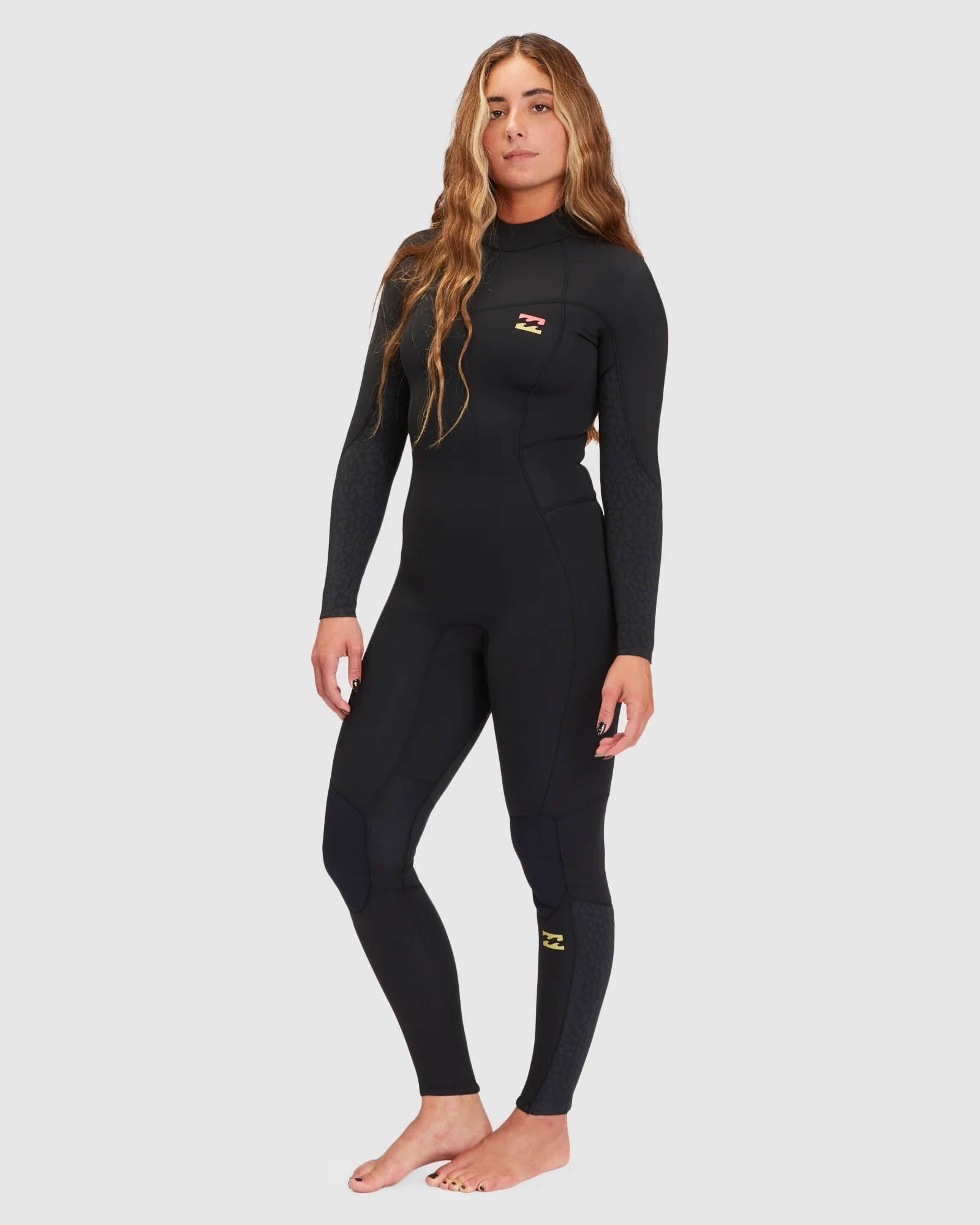 Womens 3/2mm Synergy Back Zip Steamer Wetsuit - Image 2