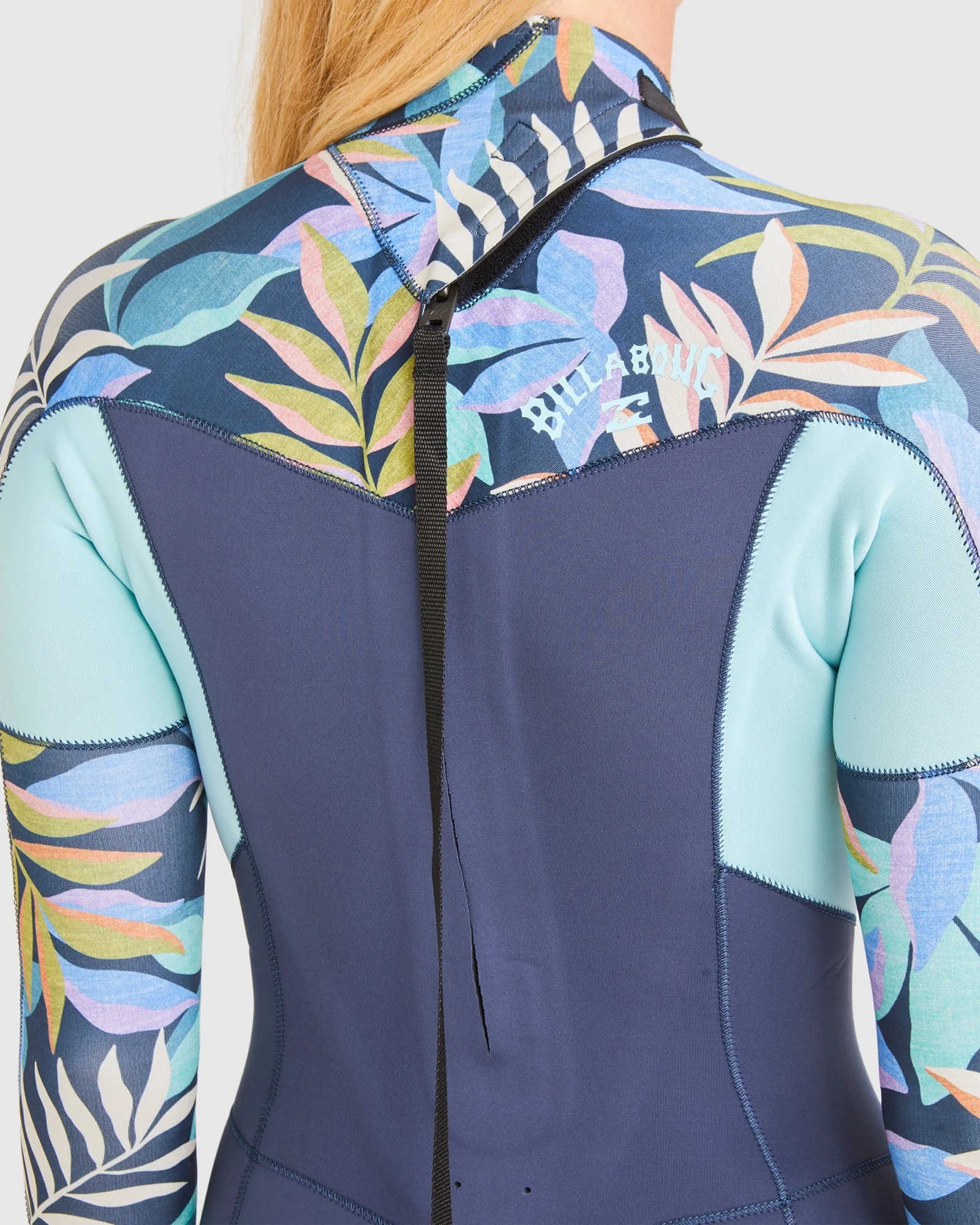 Womens 3/2mm Synergy Back Zip Steamer Wetsuit - Image 5
