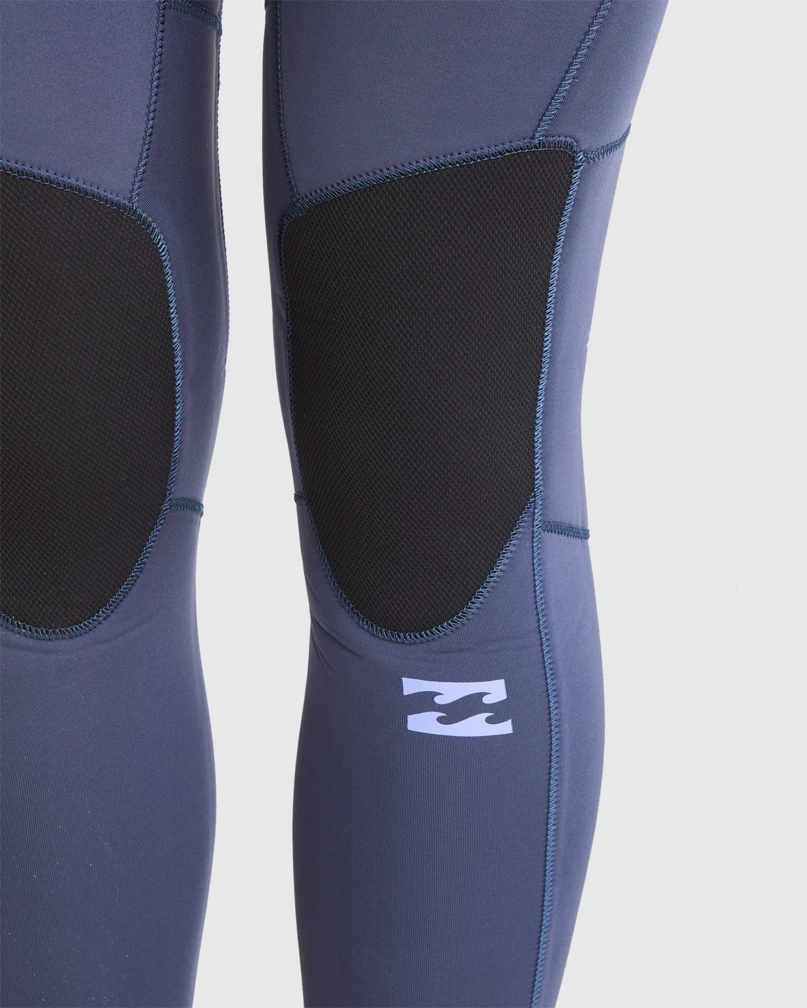 Womens 3/2mm Synergy Chest Zip Steamer Wetsuit - Image 10
