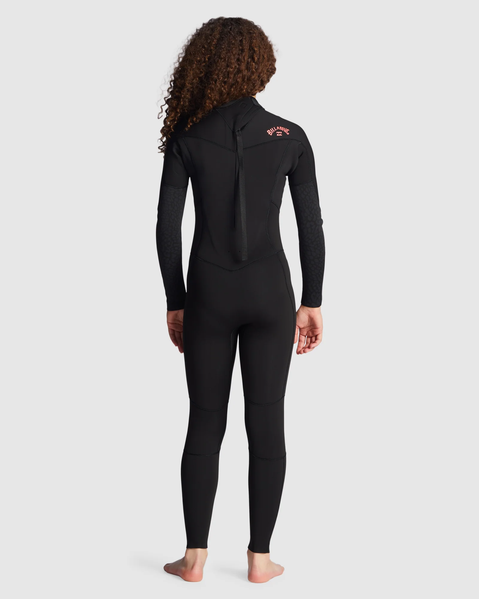 Girls 6-14 3/2mm Synergy Back Zip Steamer Wetsuit - Image 3