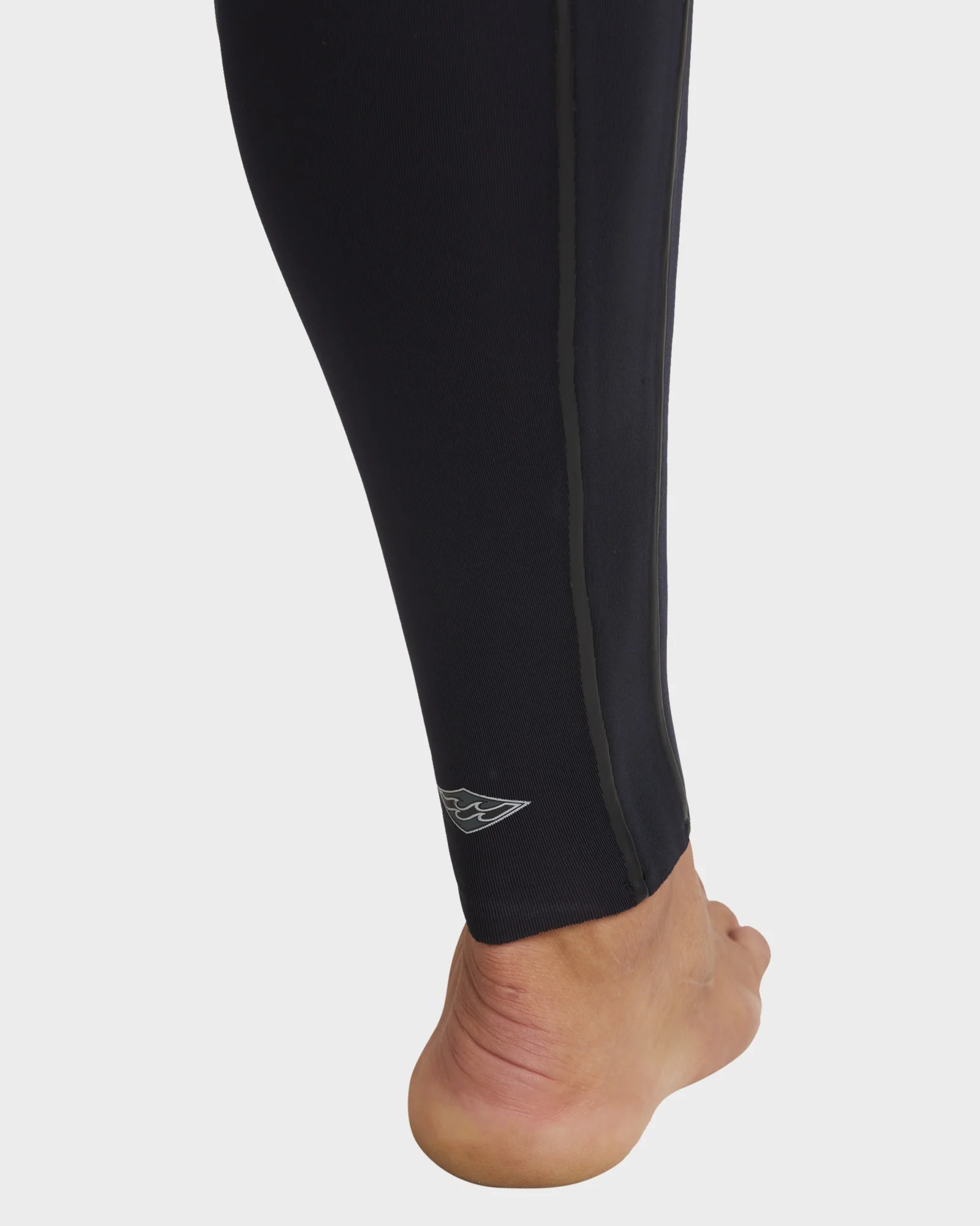 Mens 4/3mm Revolution Pro Chest Zip Steamer Wetsuit - Image 10