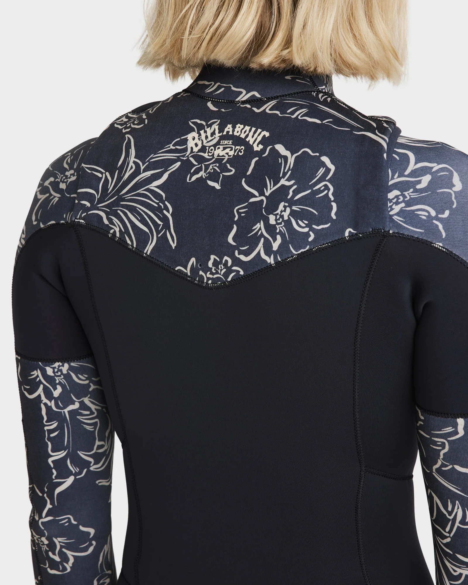 Womens 4/3mm Salty Dayz Natural Chest Zip Steamer Wetsuit - Image 5