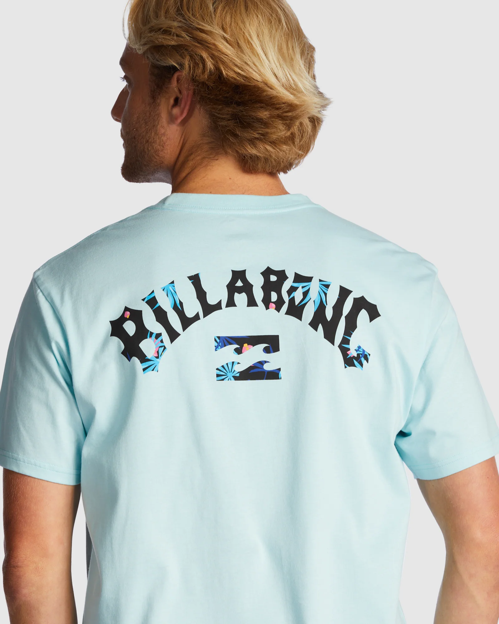 Mens Arch Fill T-Shirt - Image 4