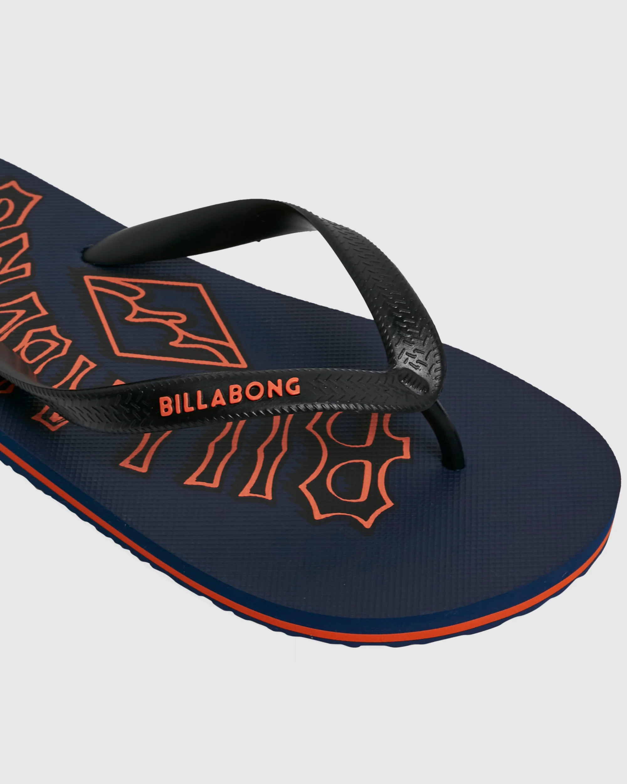 Mens Arch Wave Thongs - Image 5