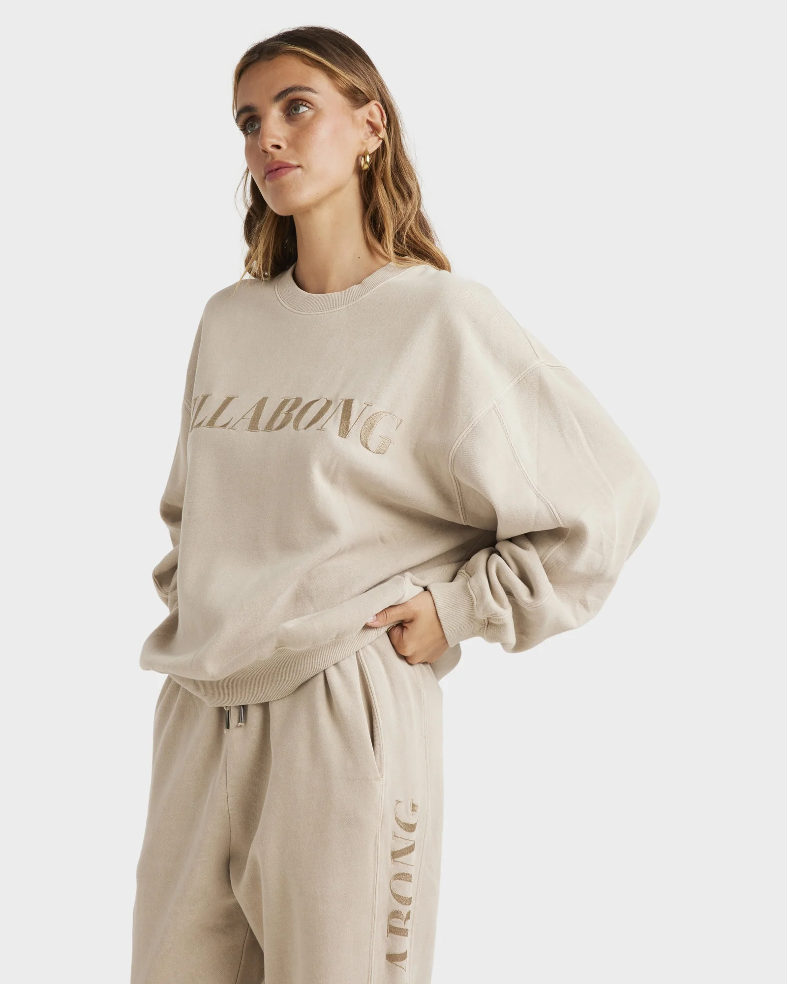 Womens Baseline Kendall Crew Neck - Image 2