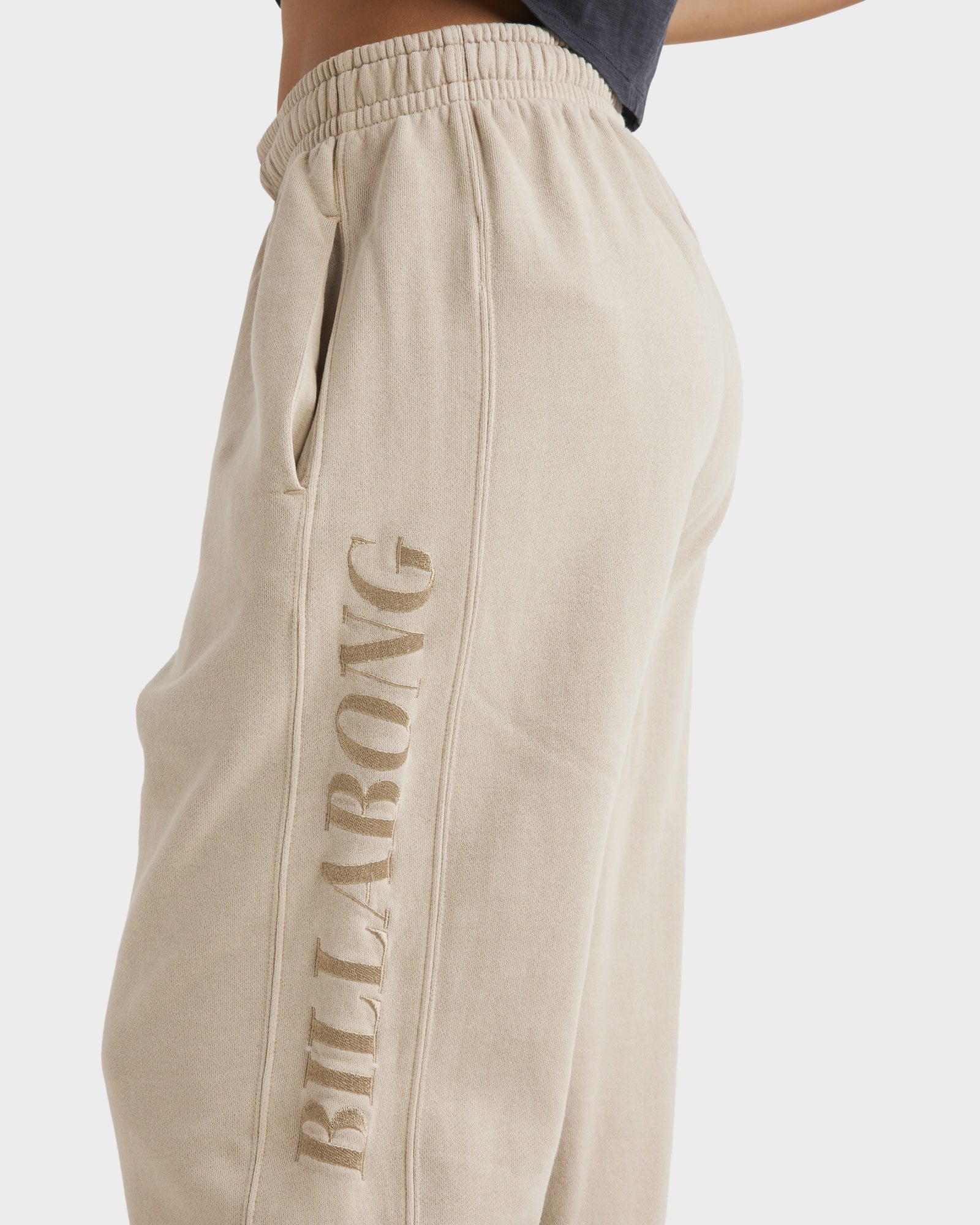 Womens Baseline Trackpants - Image 4