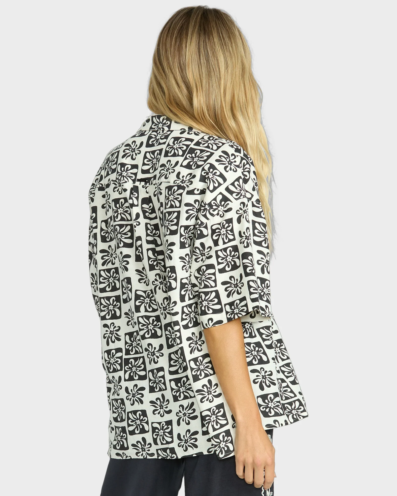 Womens Beach Side Shirt - Image 3
