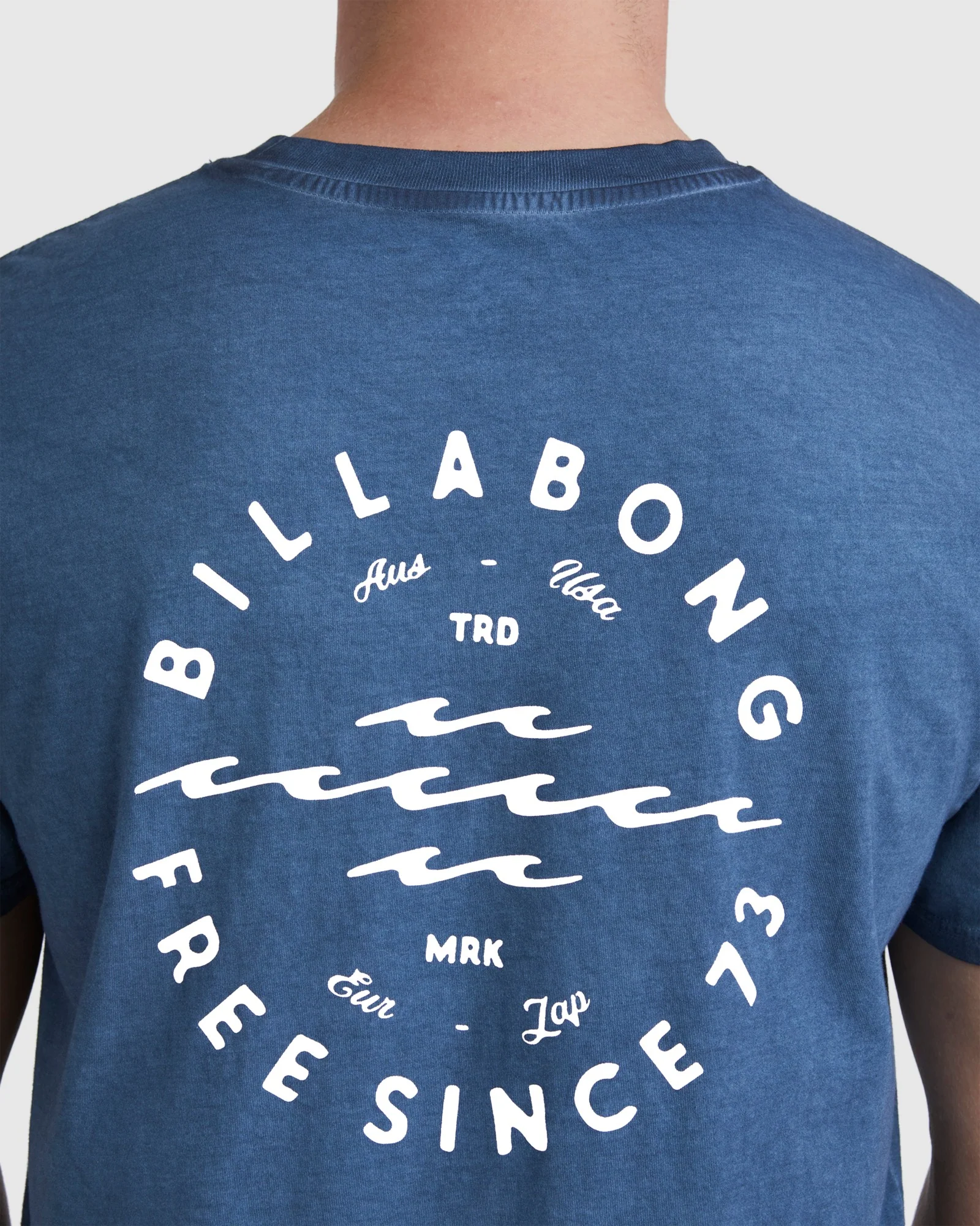 Mens Big Wave Daz T-Shirt - Image 4