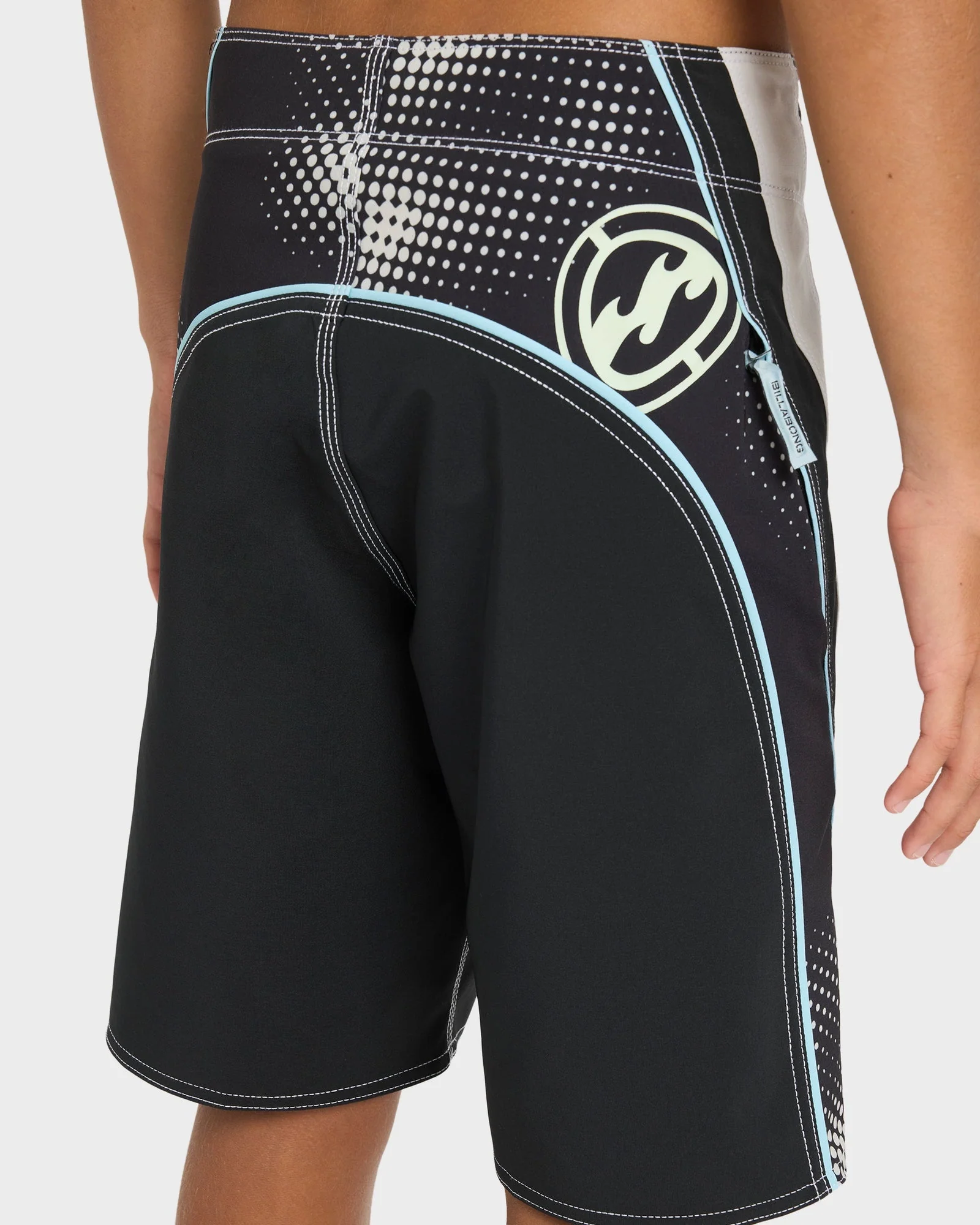 Boys 8-16 Fluid 2K Pro 18" Boardshorts - Image 4