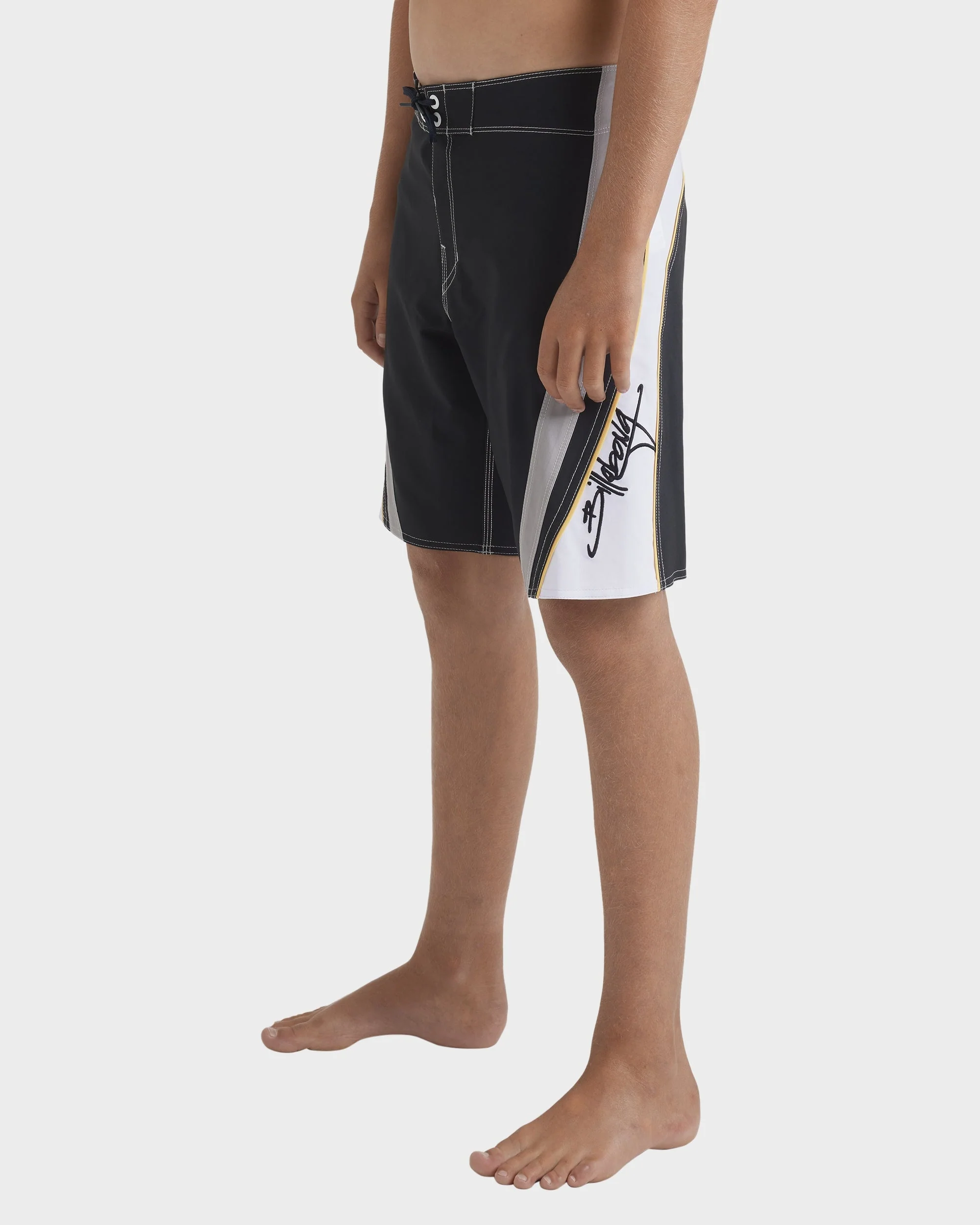 Boys 8-16 Fluid 2K 18" Boardshorts - Image 3