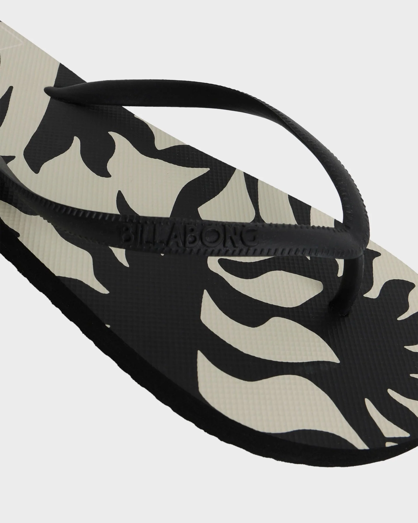 Womens By My Side Thongs - Image 5