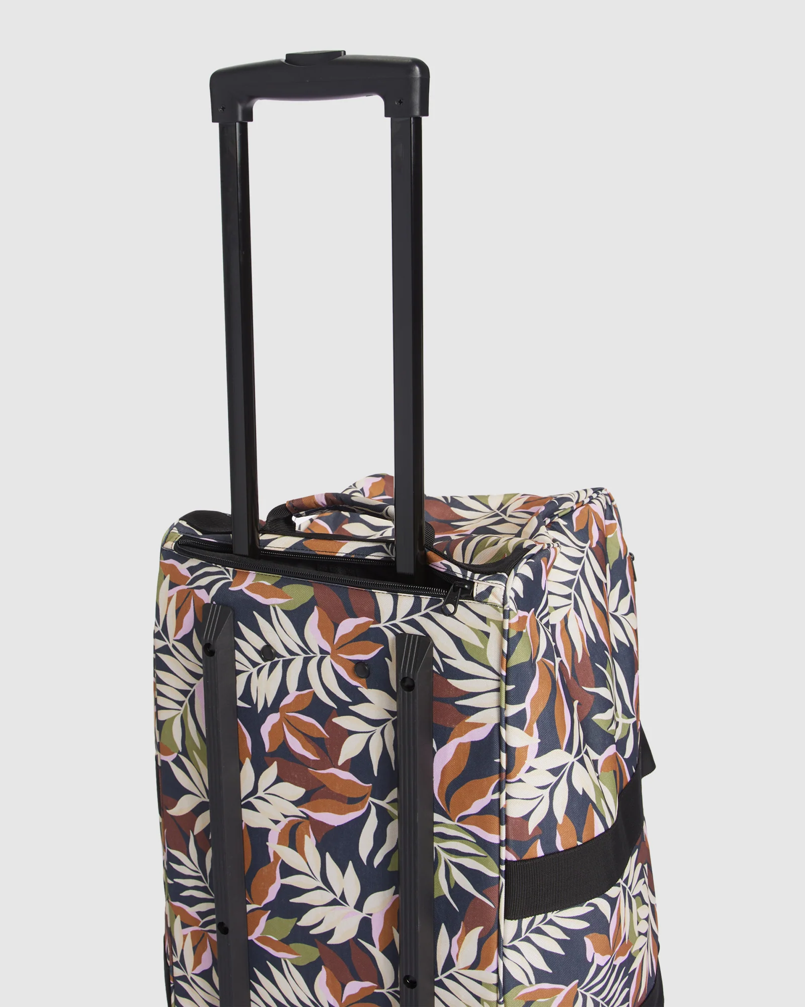 Check In Luggage - Image 5