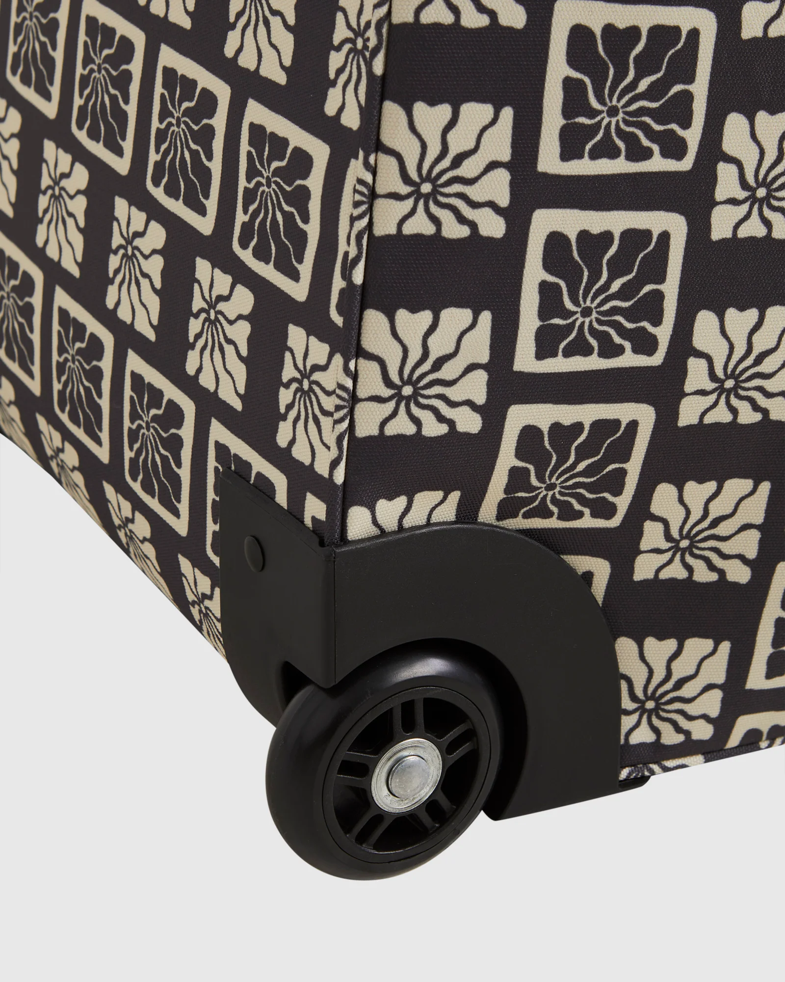 Check In Luggage - Image 5
