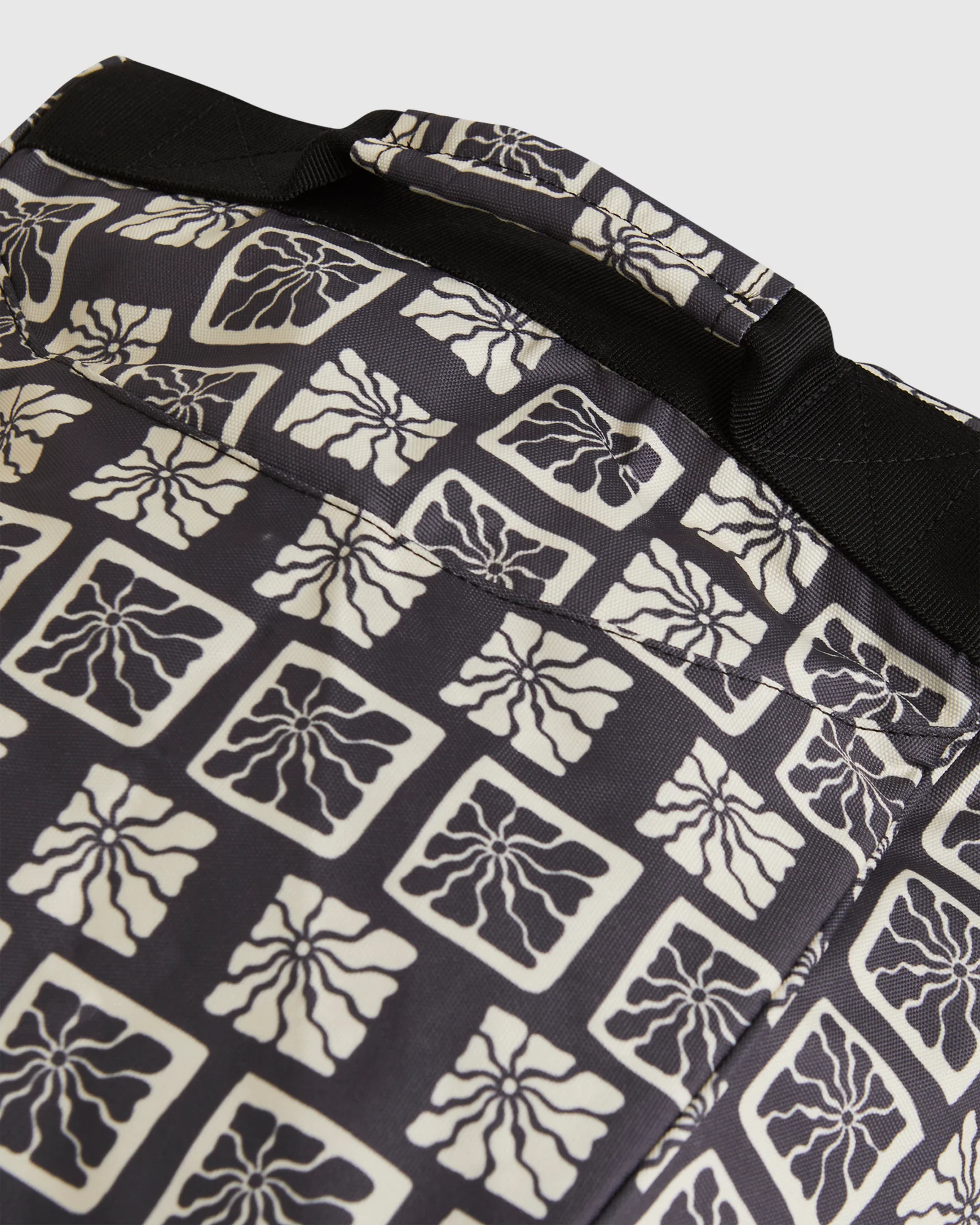 Check In Luggage - Image 6