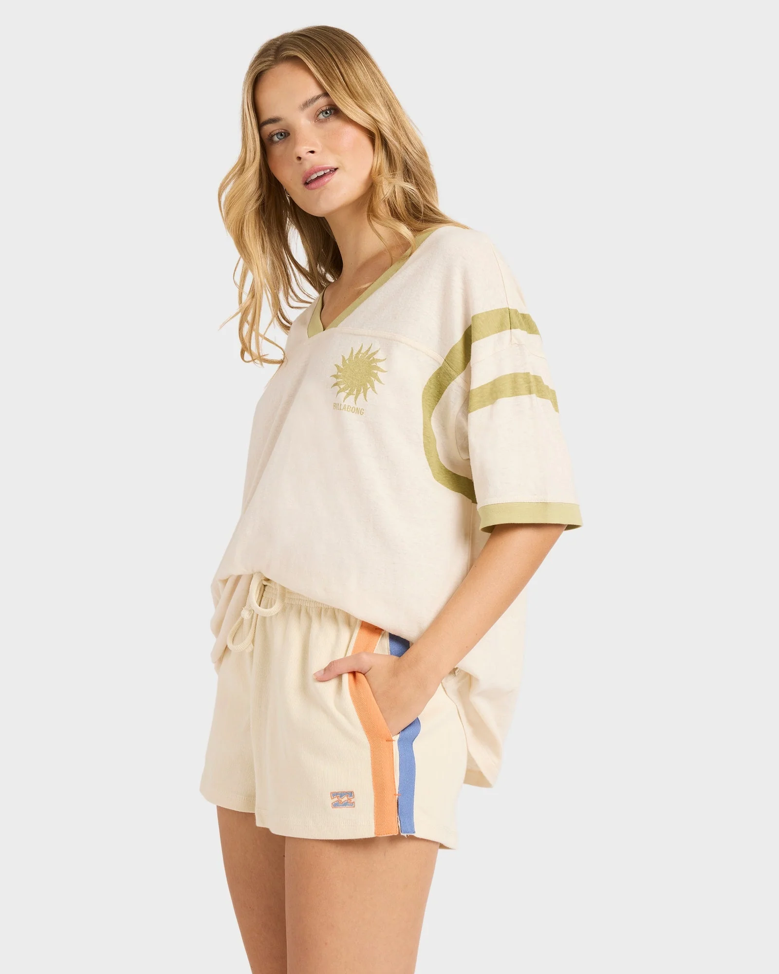 Womens Classic Feels Fleece Shorts - Image 3