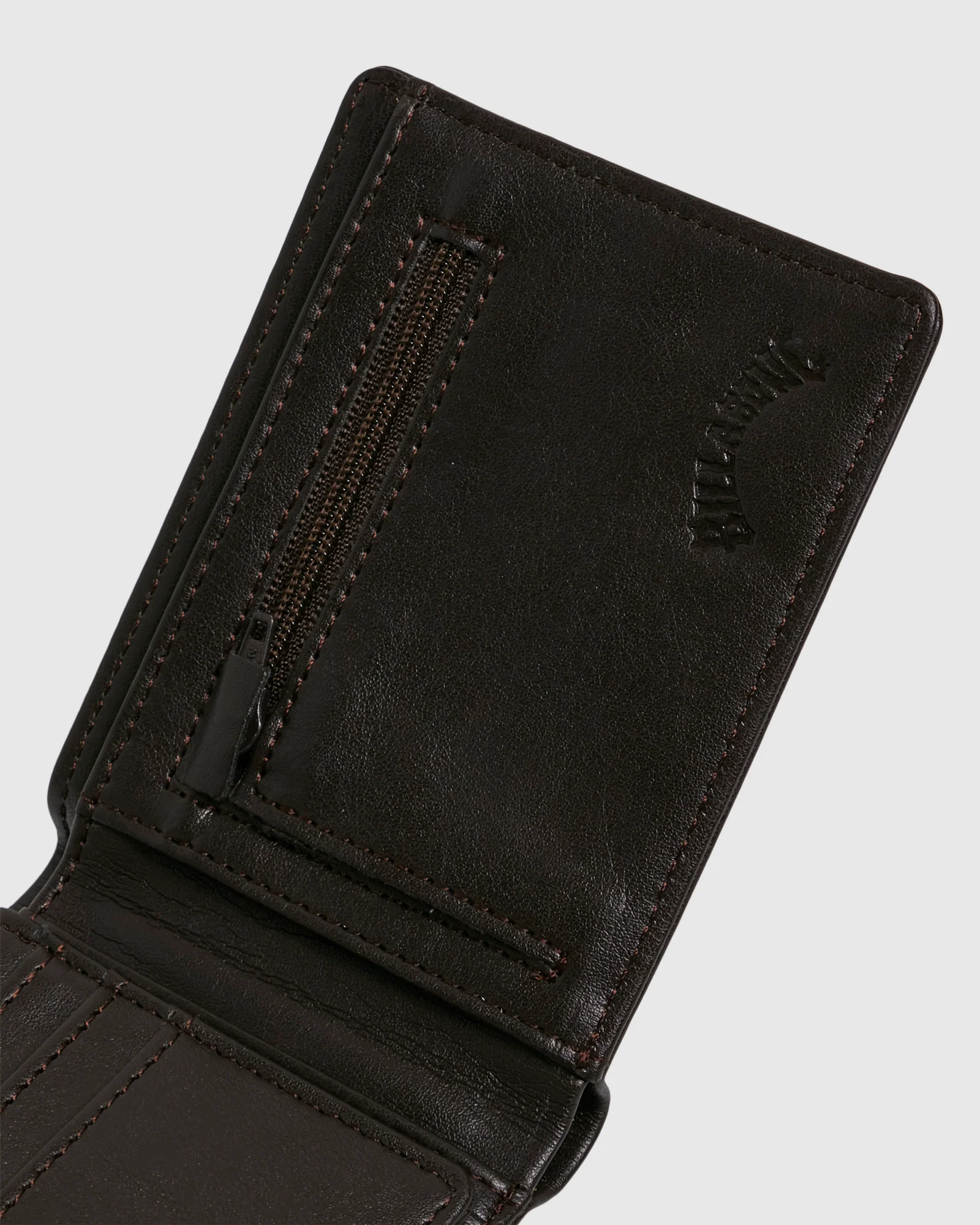 Mens Classic Flip Leather Wallet - Image 5