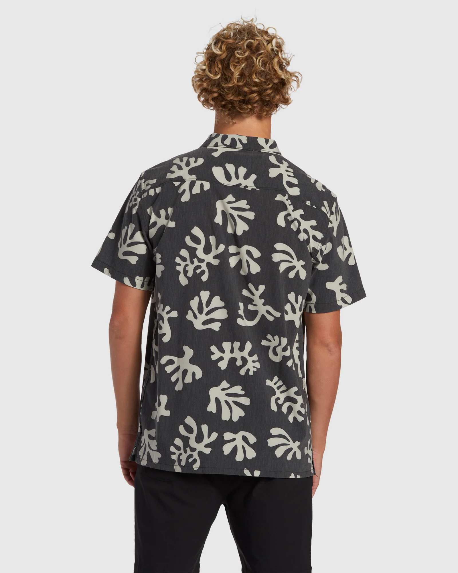 Mens Coral Gardeners Surftrek Shirt - Image 3