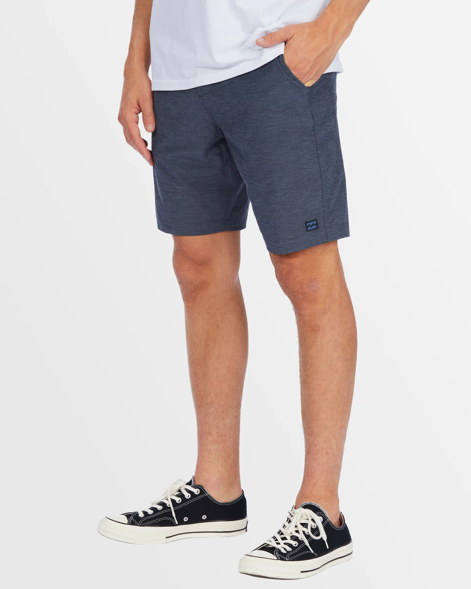 Mens Crossfire Mid 19" Shorts - Image 4