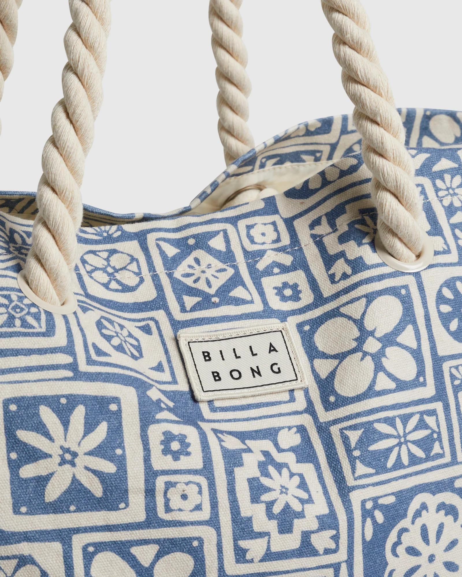 Womens Down Under Beach Tote Bag - Image 5