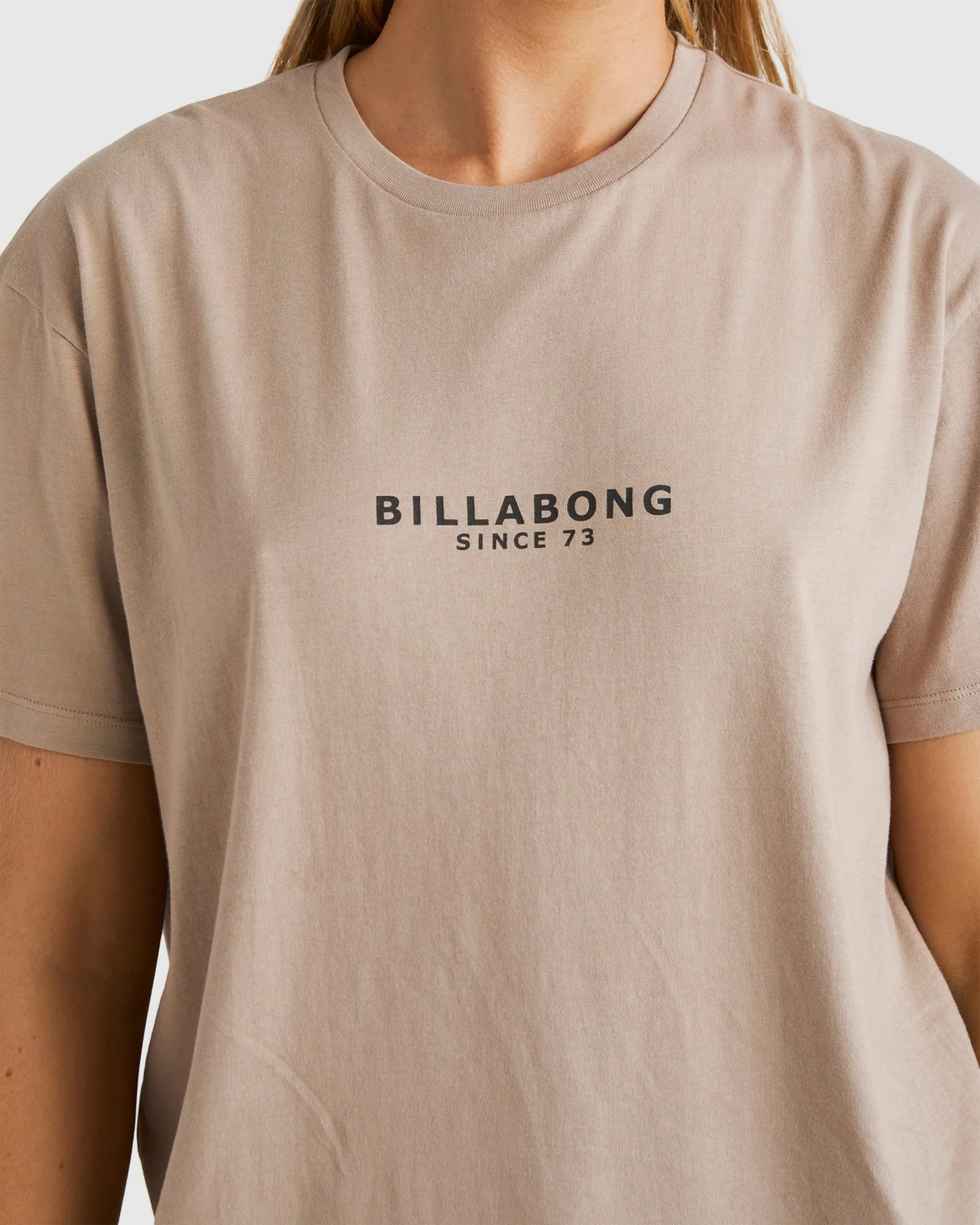 Womens Emerald Island T-Shirt - Image 4