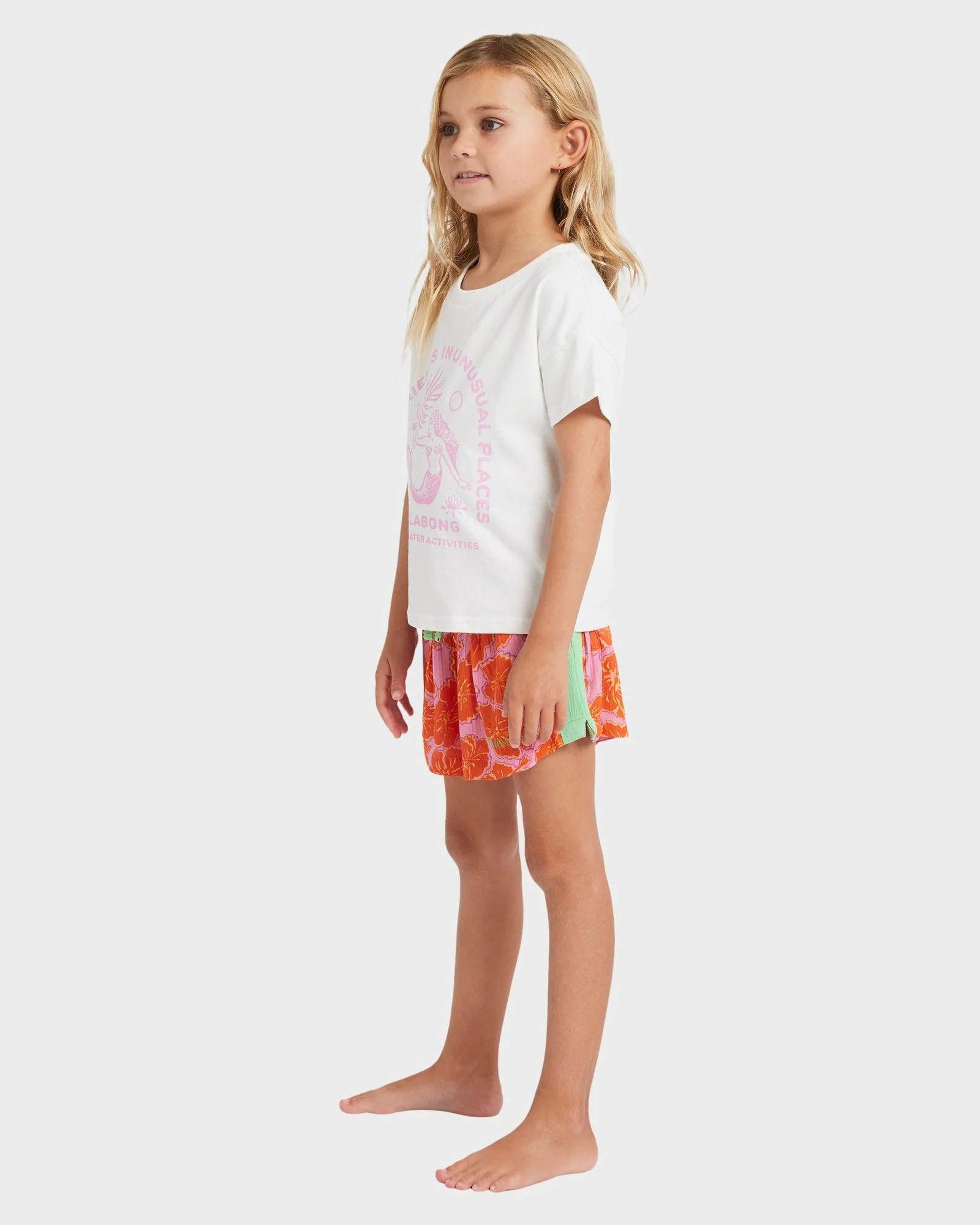 Girls 0-5 Friends In Places T-Shirt - Image 3