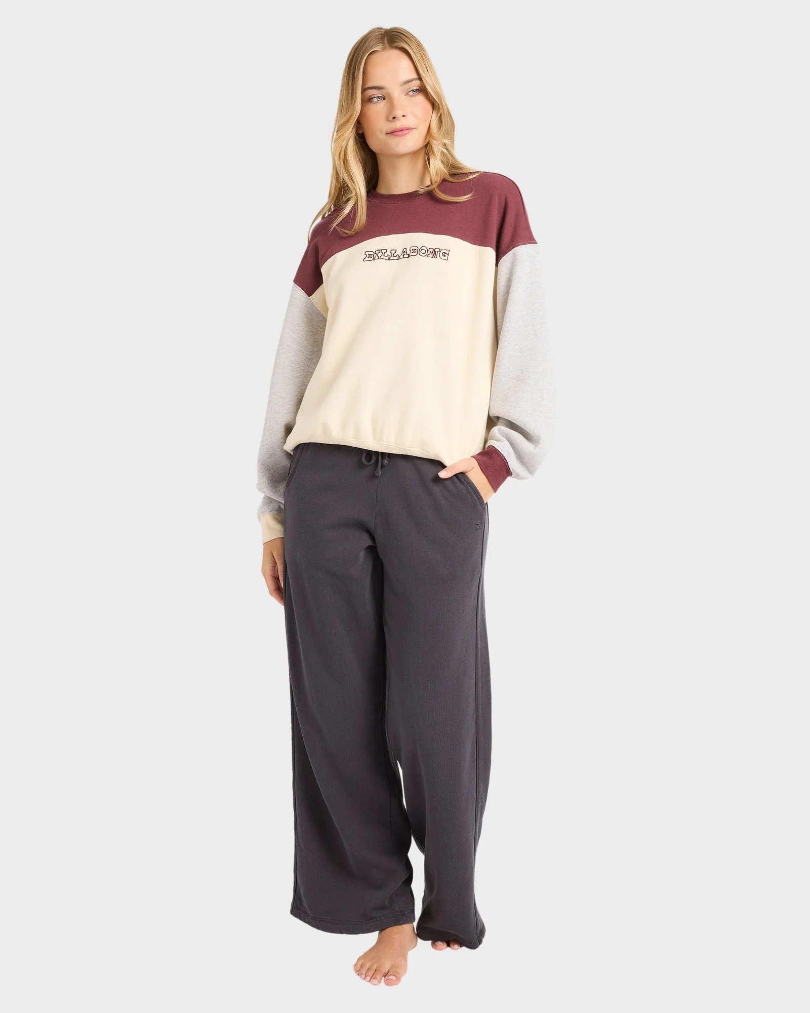 Womens Get It Kendal Crew Neck - Image 5