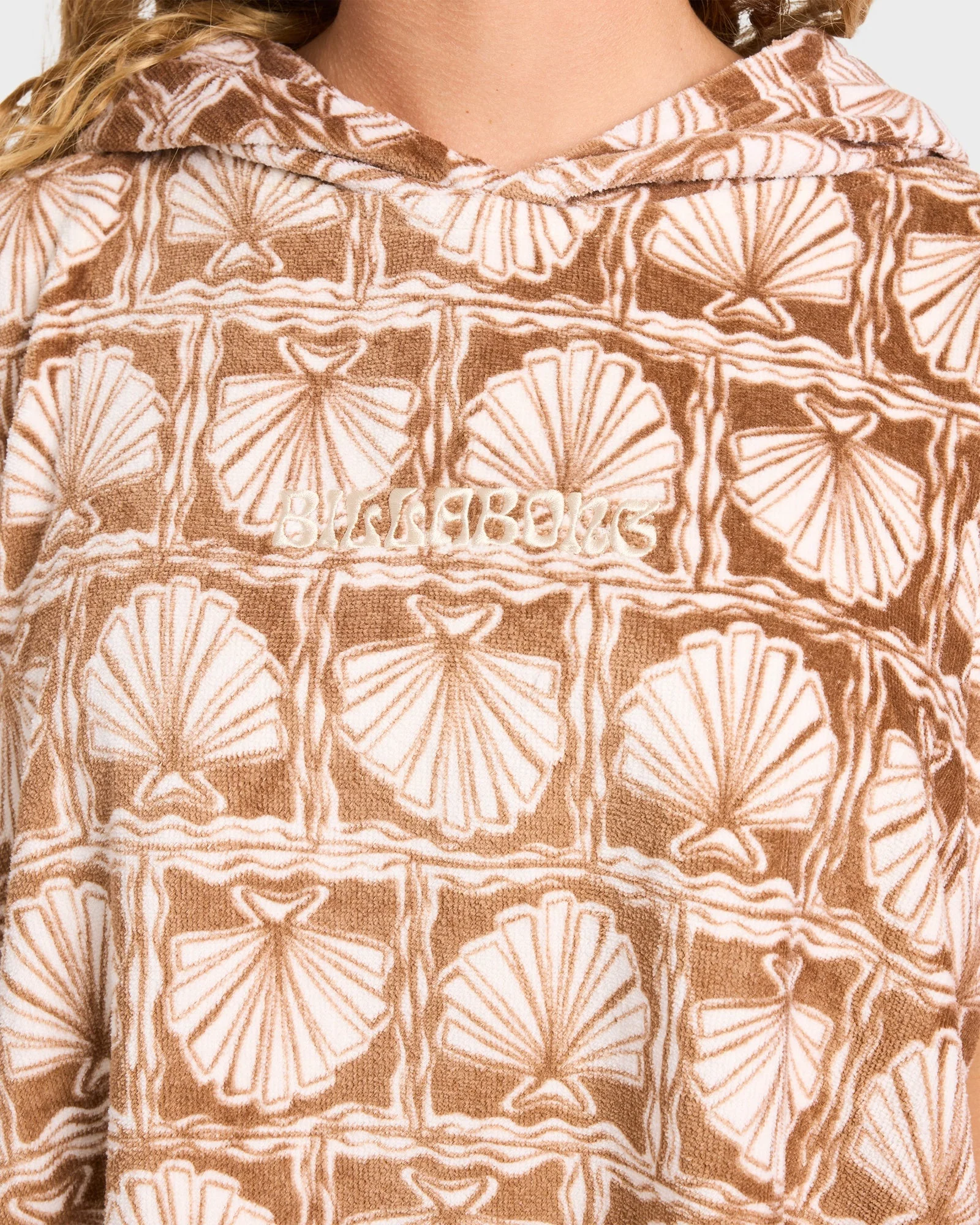 Womens Heat Hooded Towel - Image 4