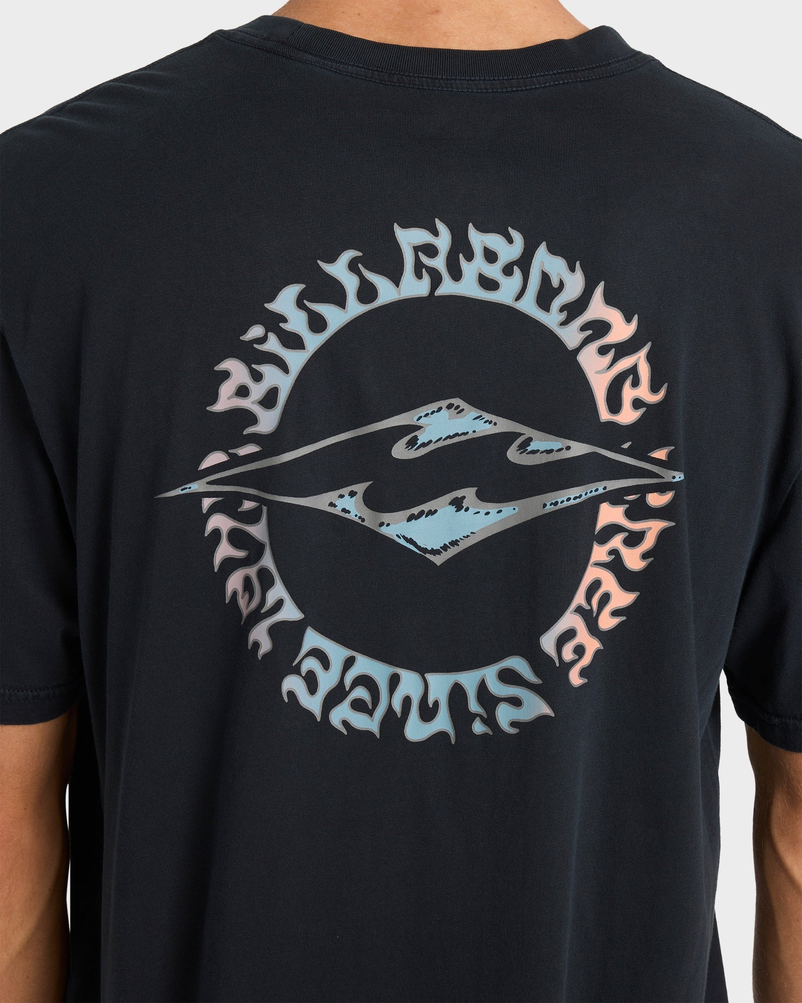 Mens Hollow Diamond Wave Washed Premium T-Shirt - Image 4