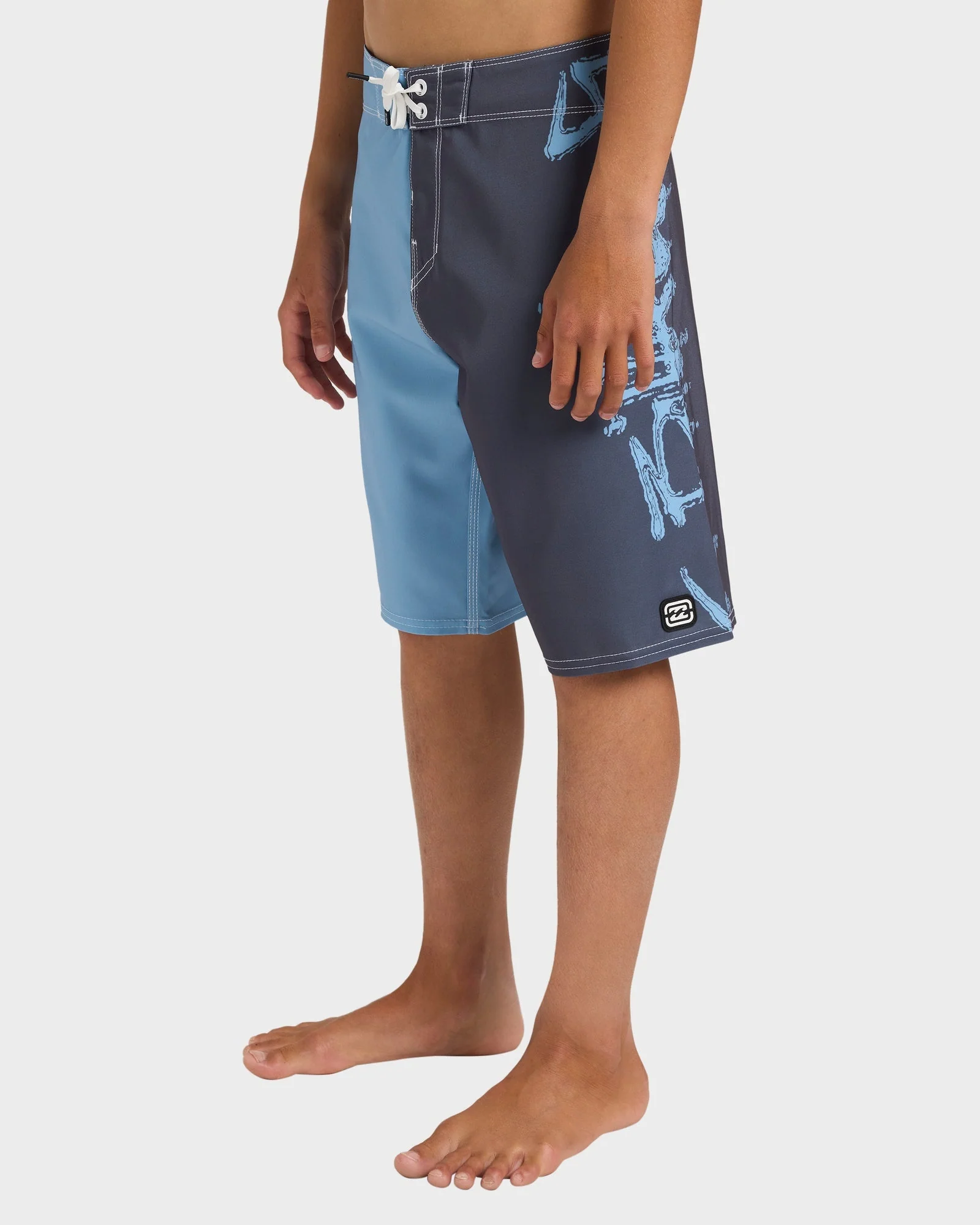 Boys 8-16 Inverted Pro 22" Boardshorts - Image 3