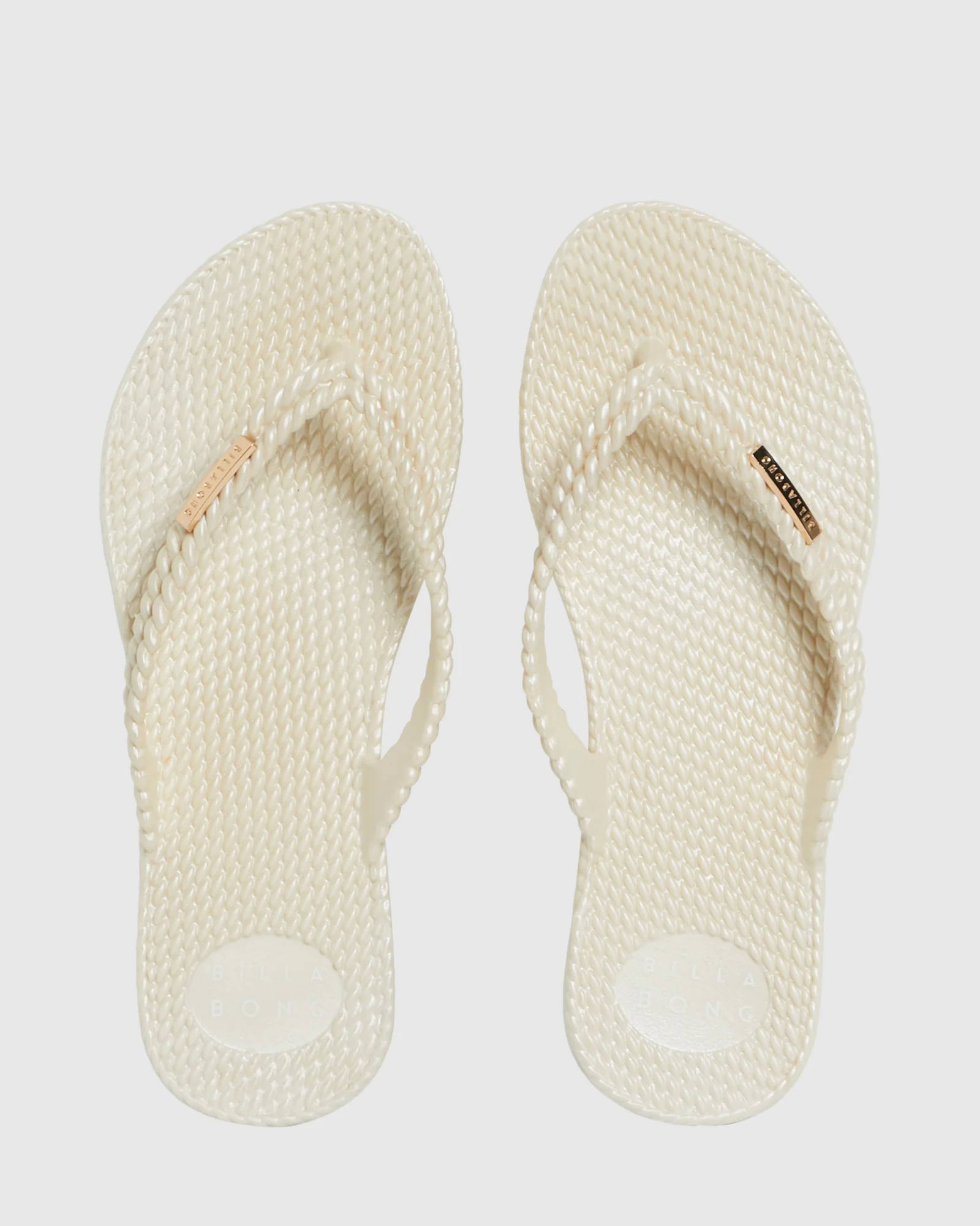 Womens Kick Back Metallic Thongs - Image 4