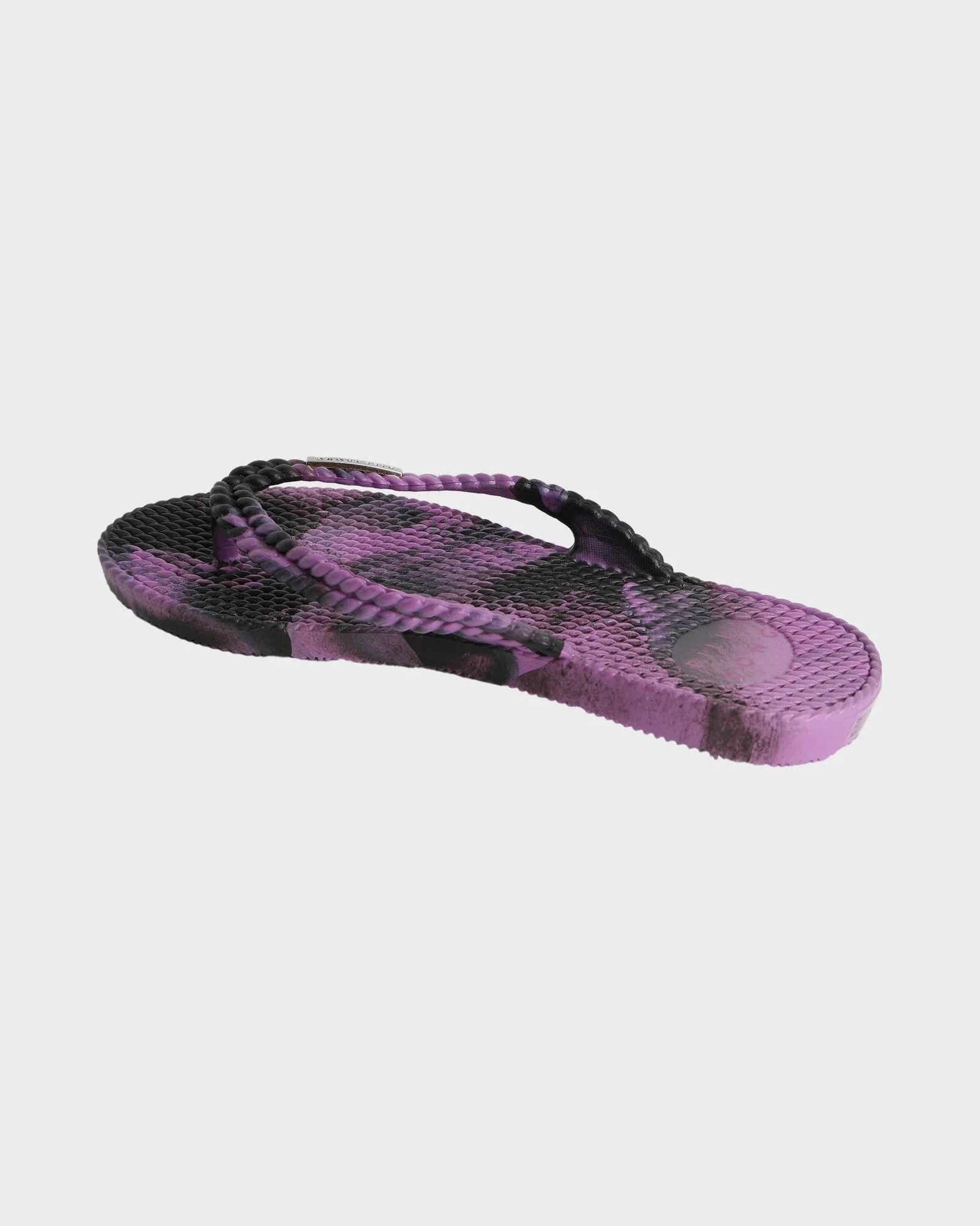 Girls 6-14 Kicks Marble Thongs - Image 3