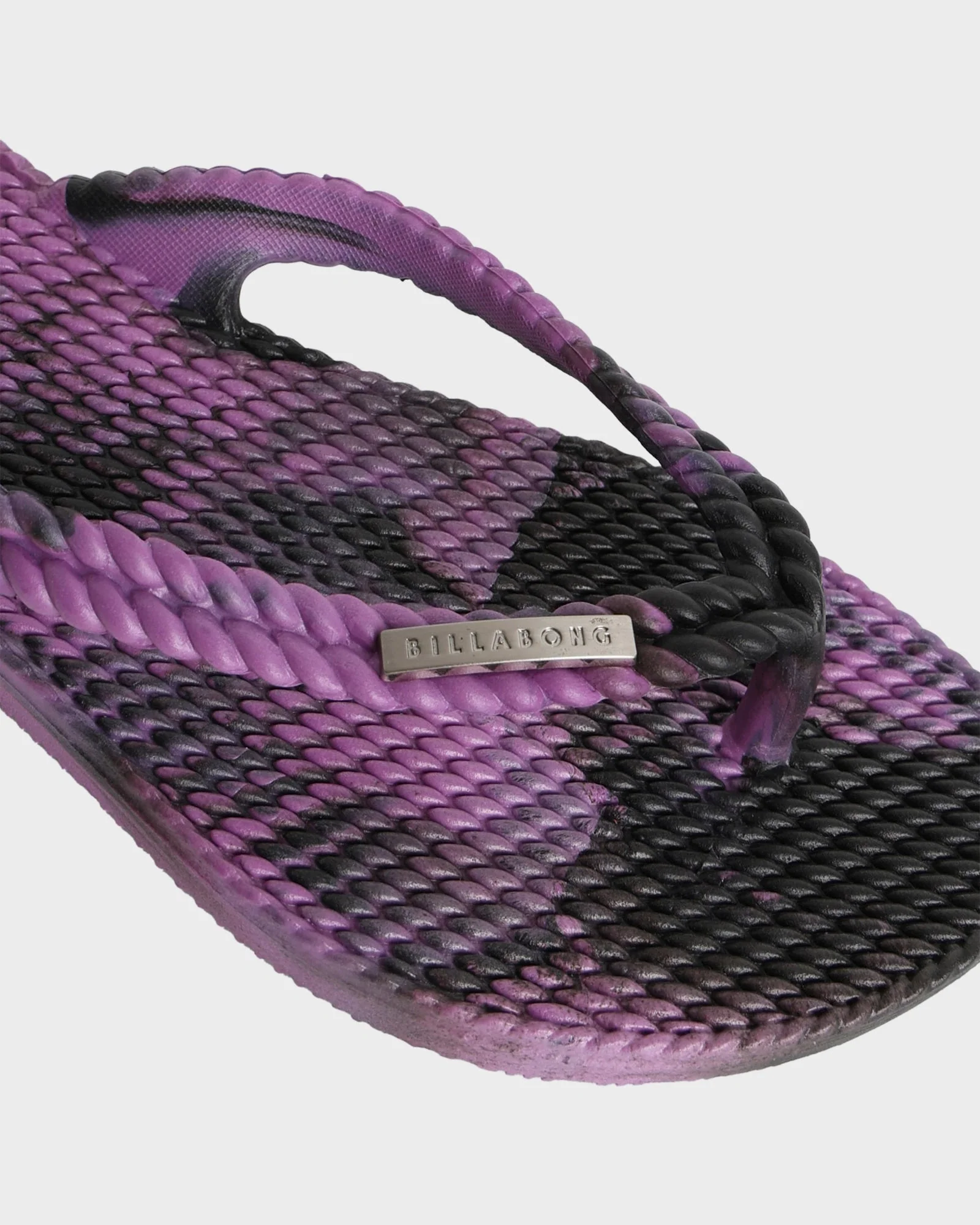 Girls 6-14 Kicks Marble Thongs - Image 4
