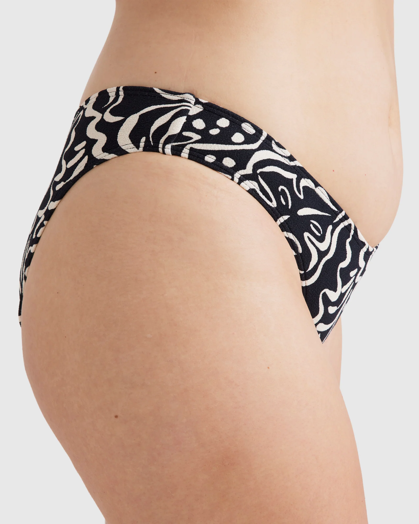 Womens La Isla Bondi Bikini Bottom - Image 4