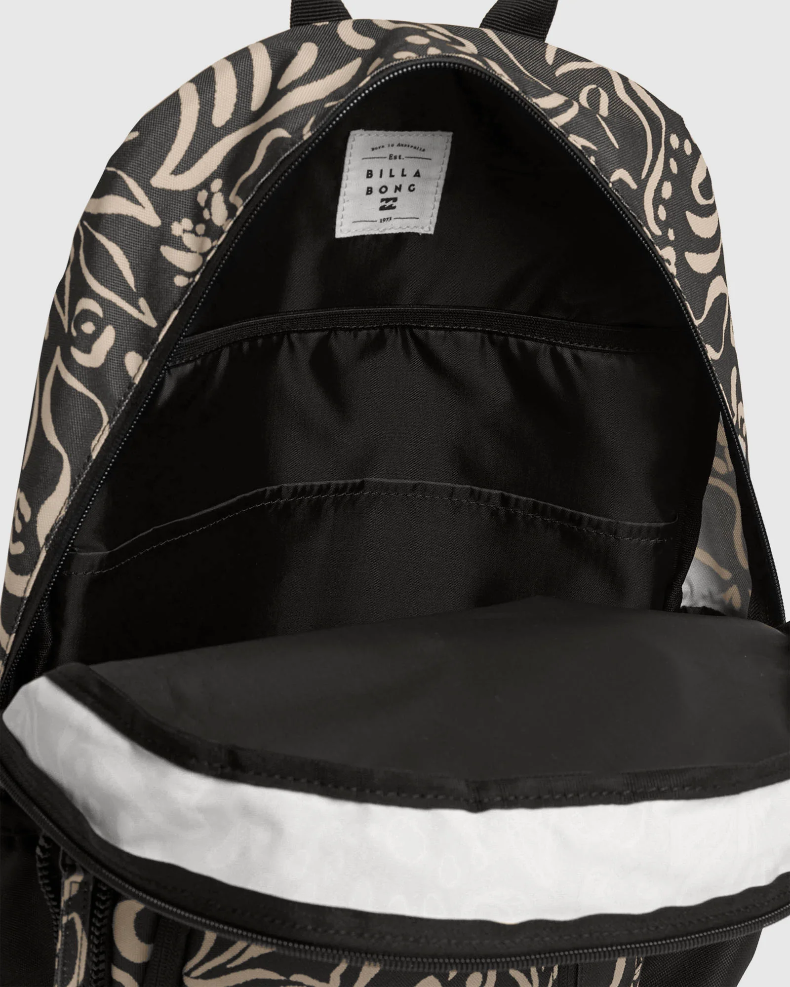 Womens La Isla Roadie Backpack - Image 6