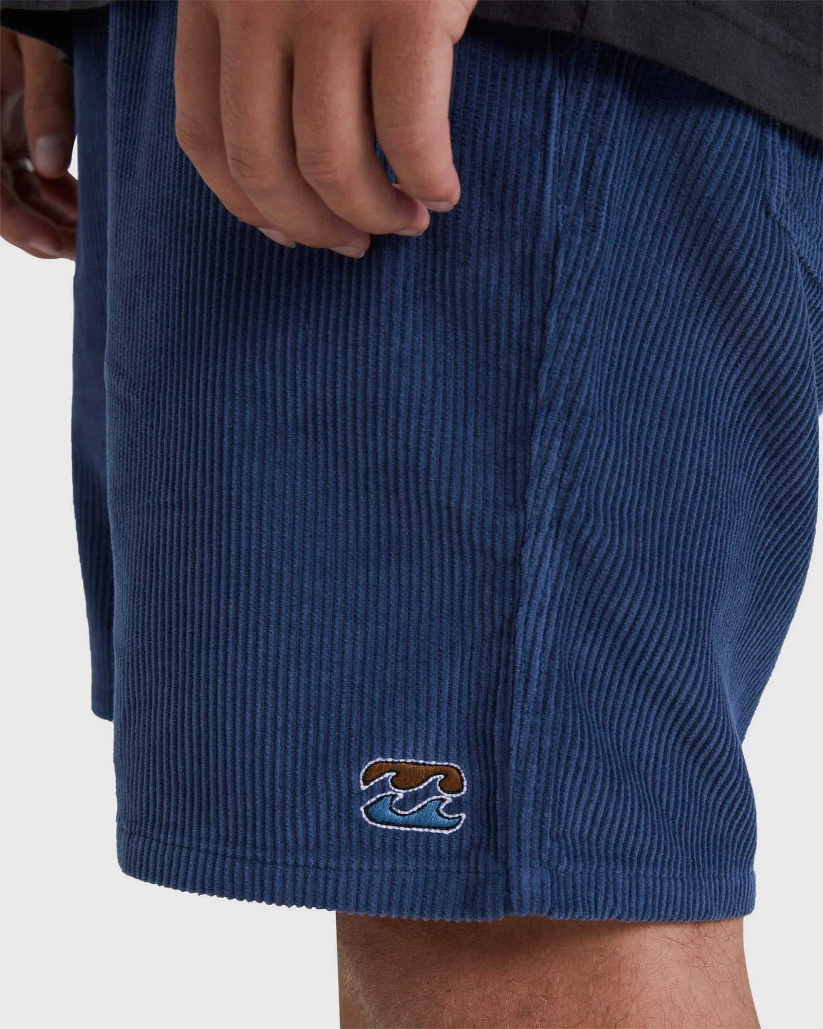 Mens Larry Corduroy 18" Shorts - Image 4
