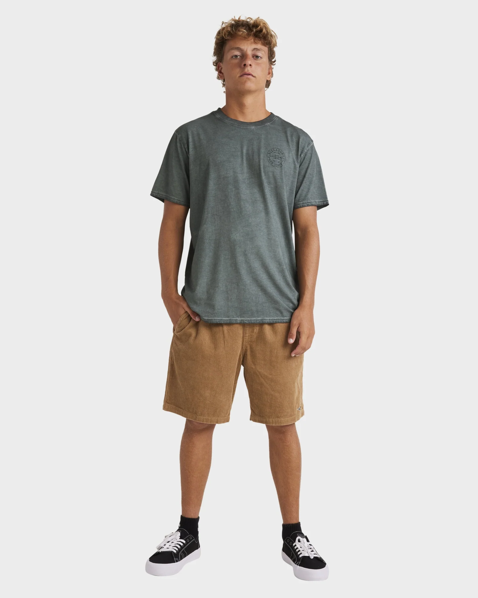 Mens Larry Corduroy 18" Walkshorts - Image 8