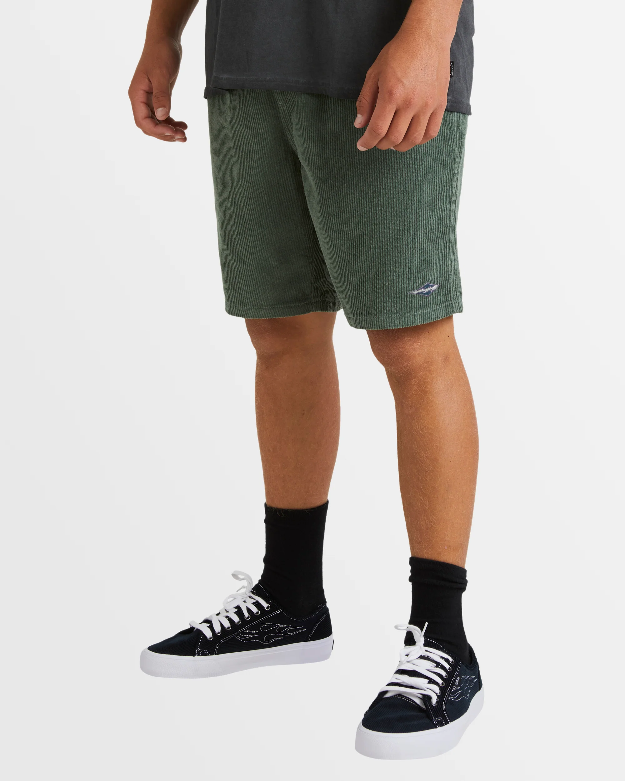 Mens Larry Corduroy 18" Walkshorts - Image 2