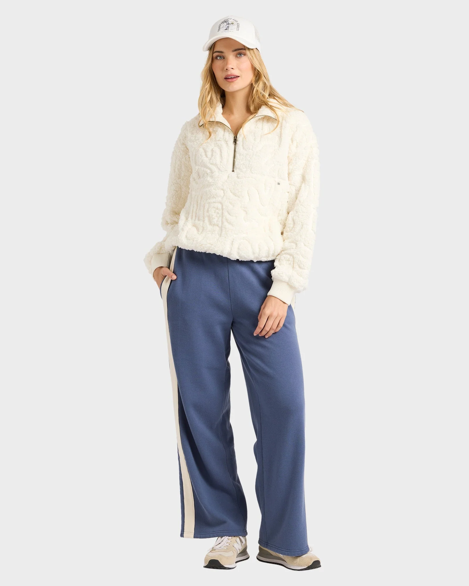 Womens Le Love Half Zip Pullover - Image 5