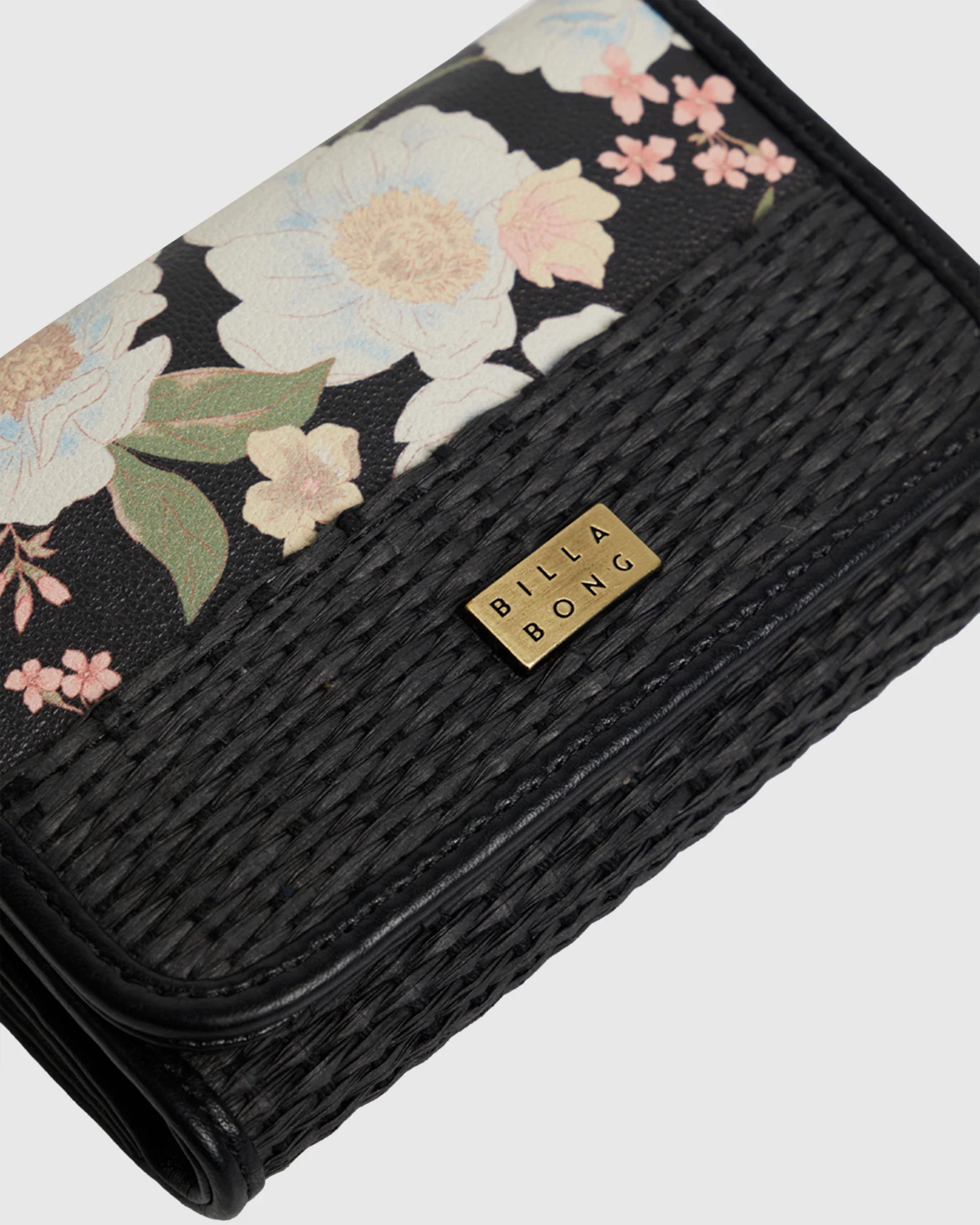 Womens Lost Cove Wallet - Image 6