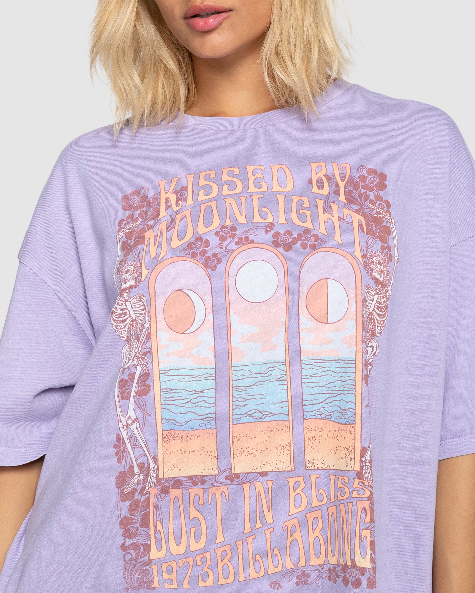 Womens Moonlight Kiss T-Shirt - Image 4