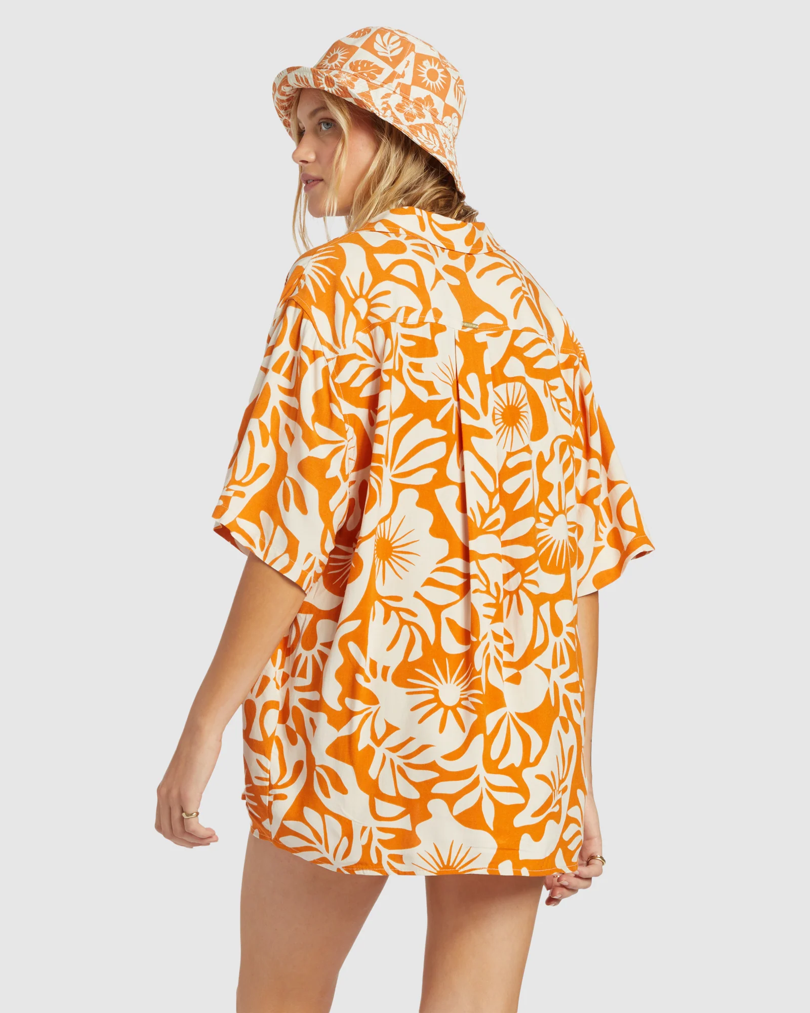 Womens On Vacation Shirt - Image 4
