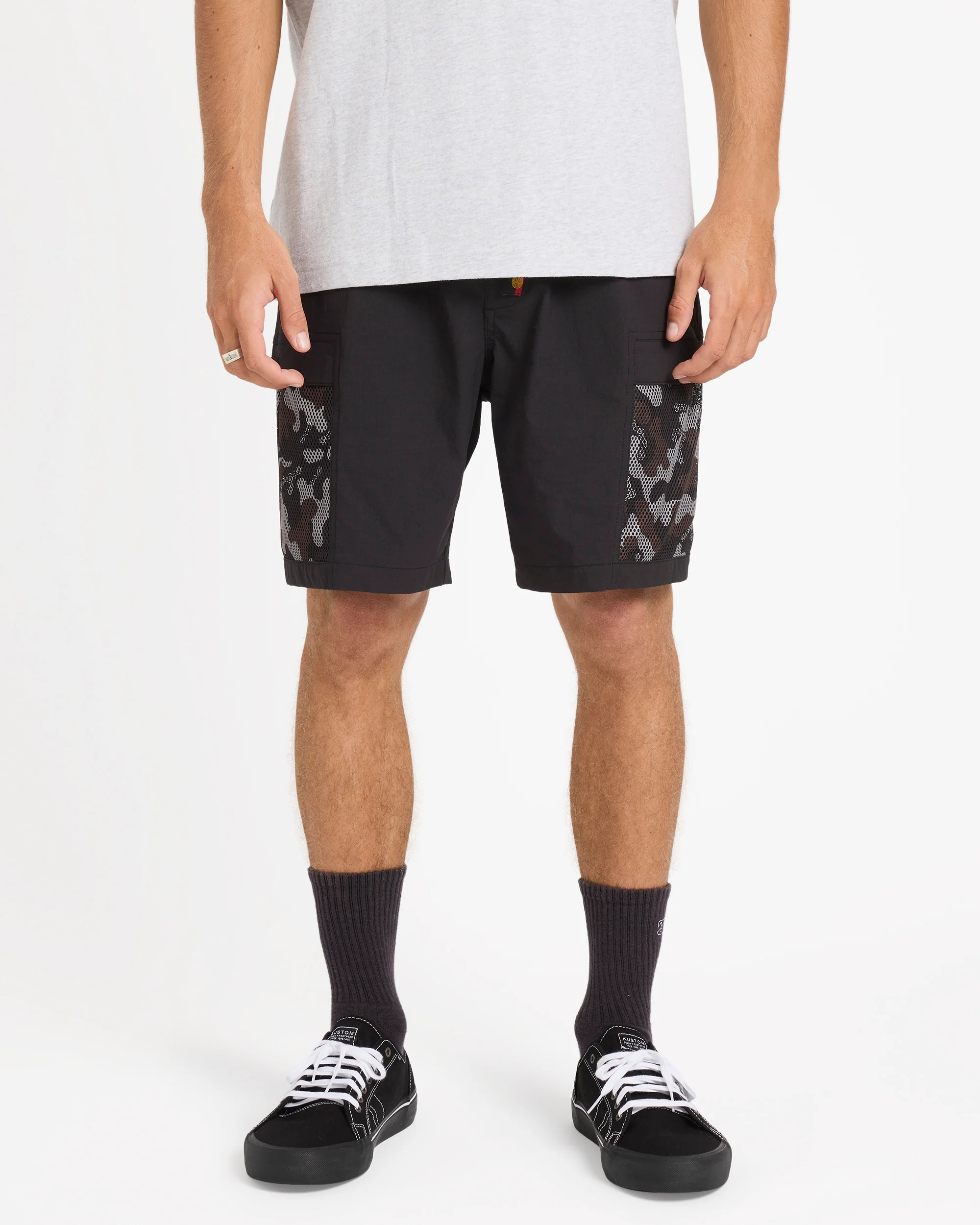 Mens Otis Mesh 18" Walkshorts - Image 2
